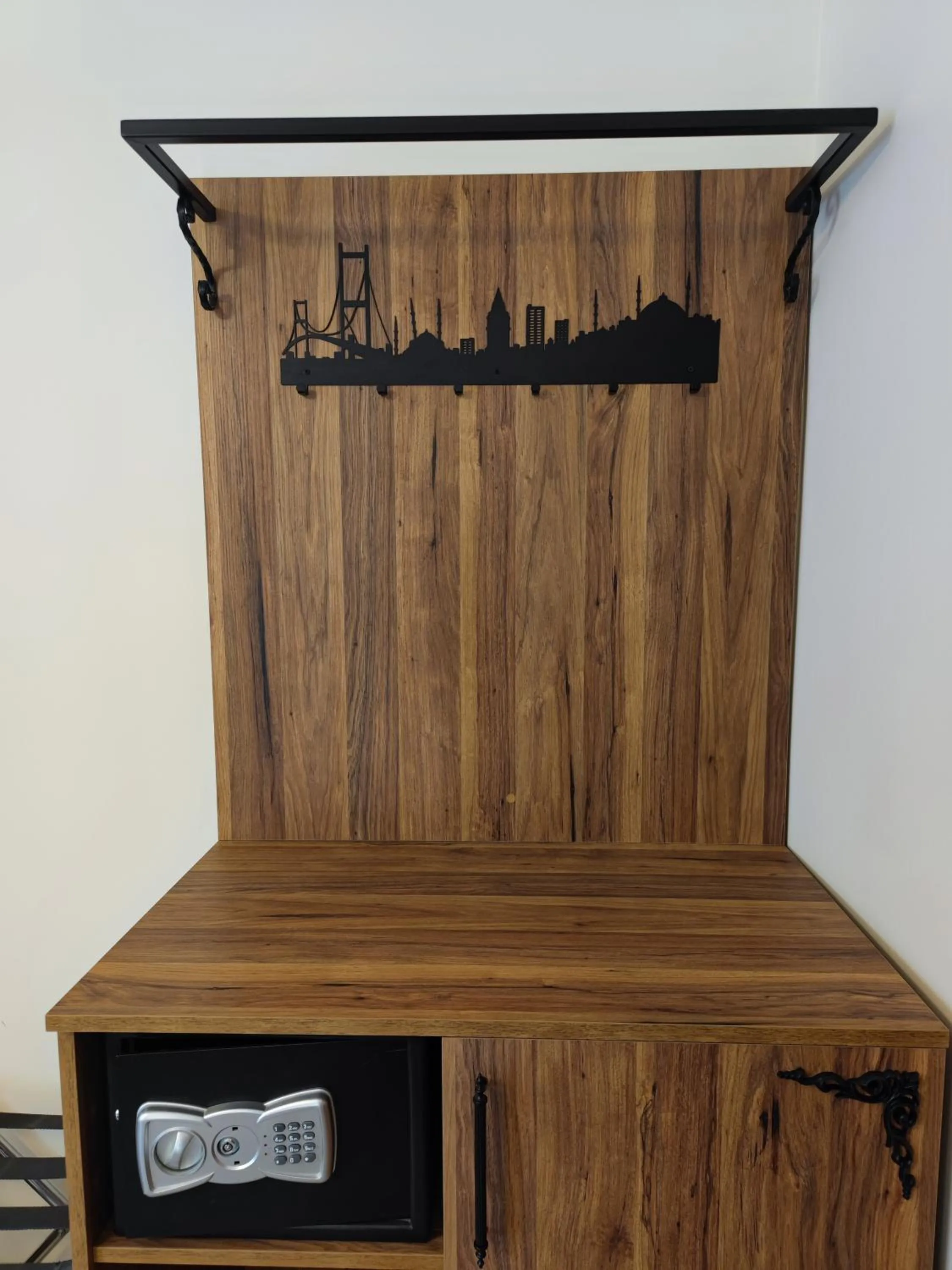 wardrobe in Star Hotel