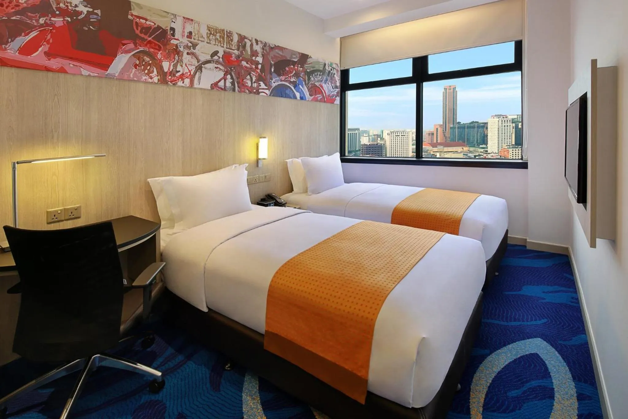 Photo of the whole room, Bed in Holiday Inn Express Kuala Lumpur City Centre by IHG