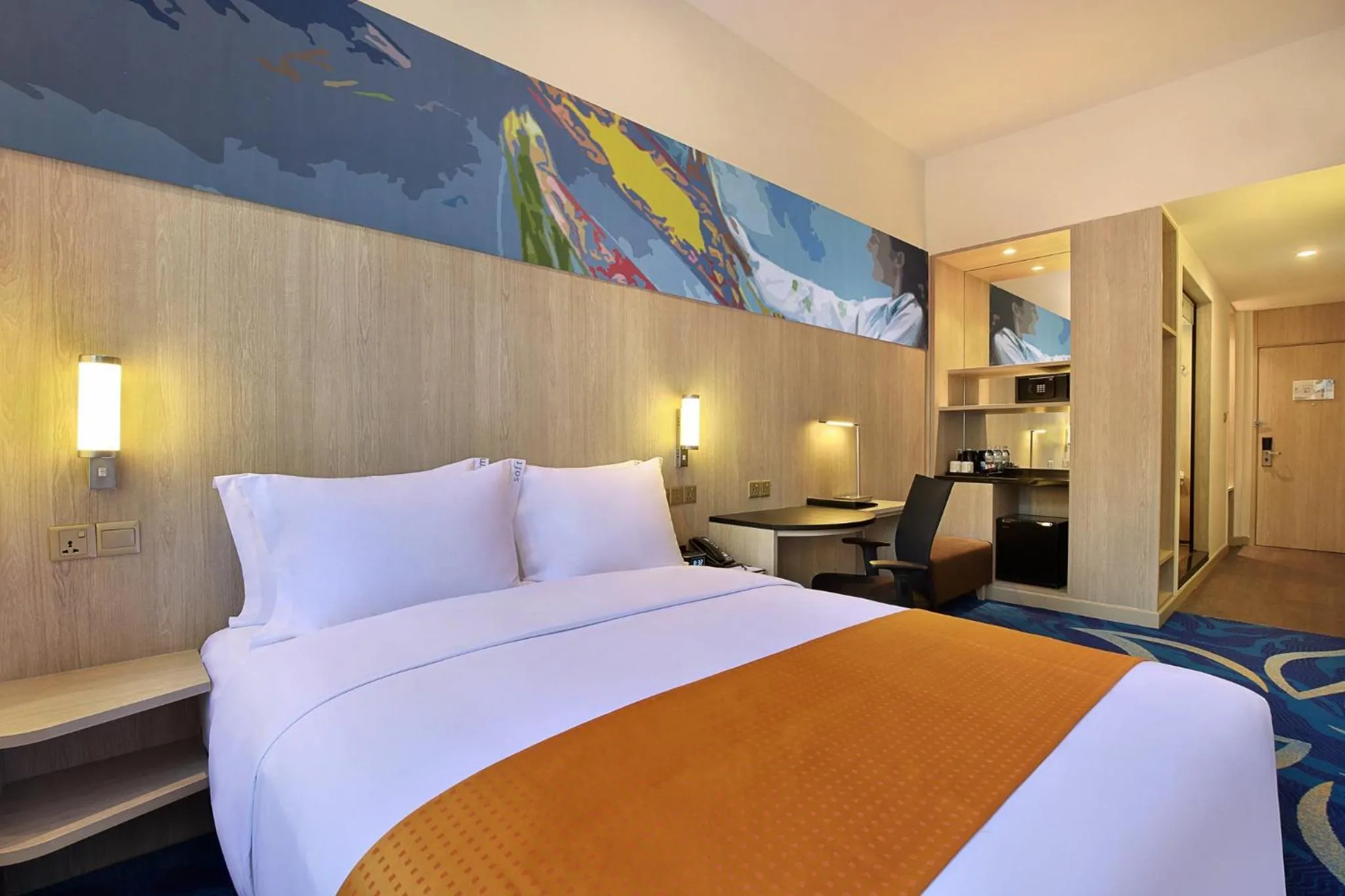 Photo of the whole room, Bed in Holiday Inn Express Kuala Lumpur City Centre by IHG