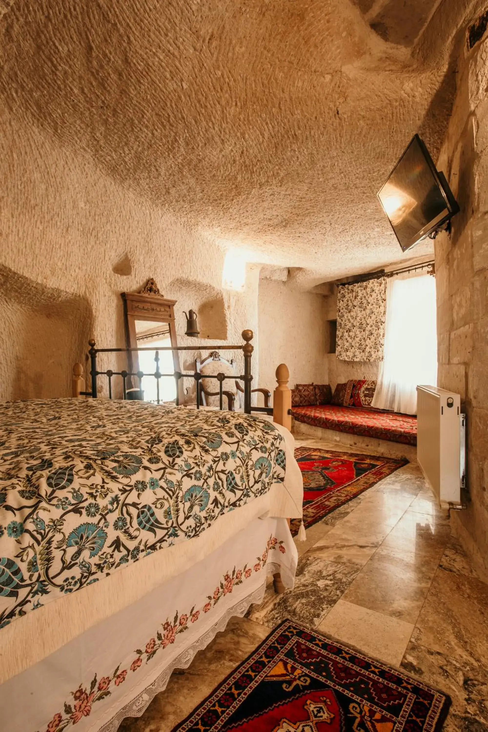 Deluxe Triple Room in Village Cave House Hotel Deluxe Triple Room in Village Cave House Hotel