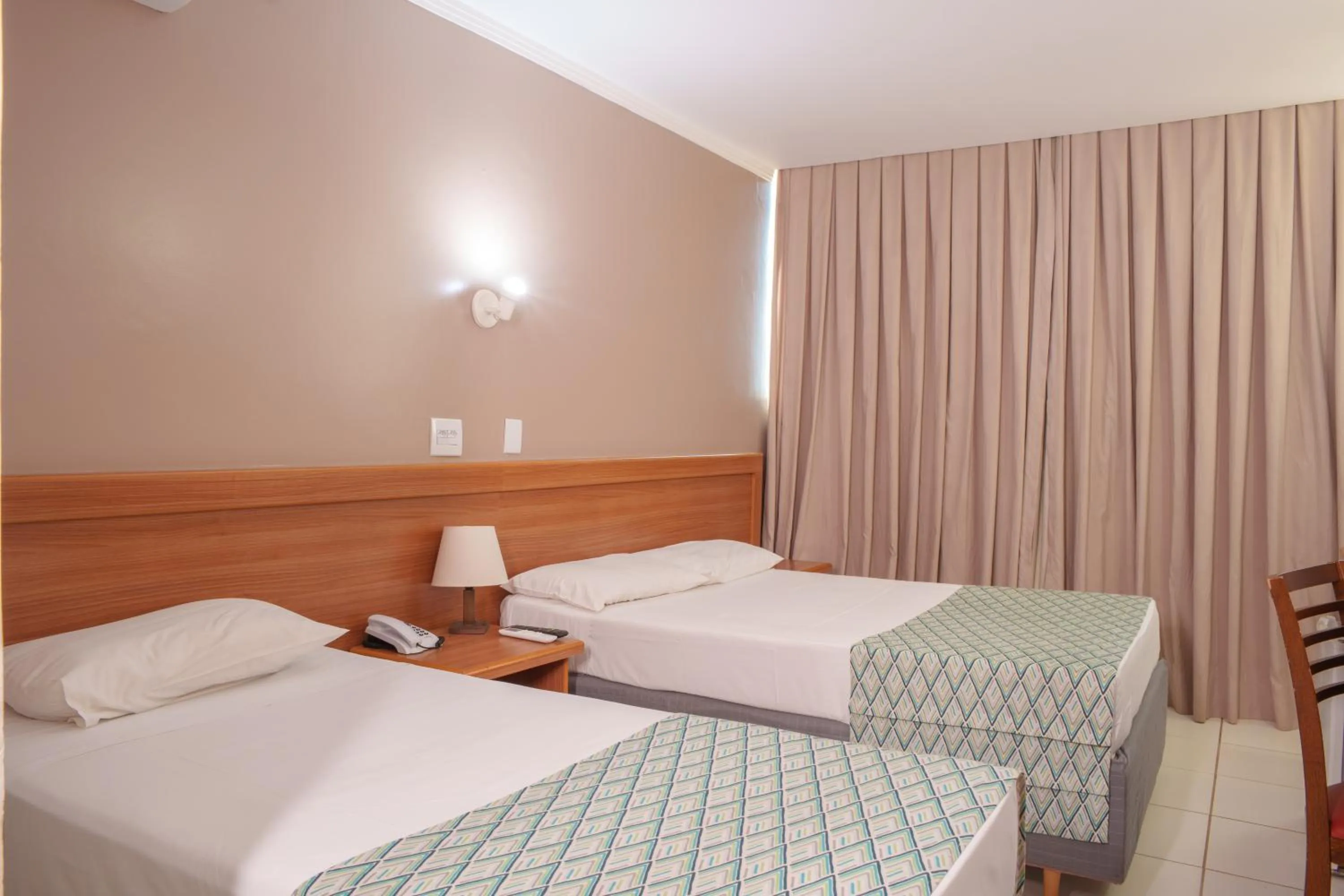 Bedroom, Bed in Hotel Dan Inn Express Ribeirão Preto By Nacional Inn