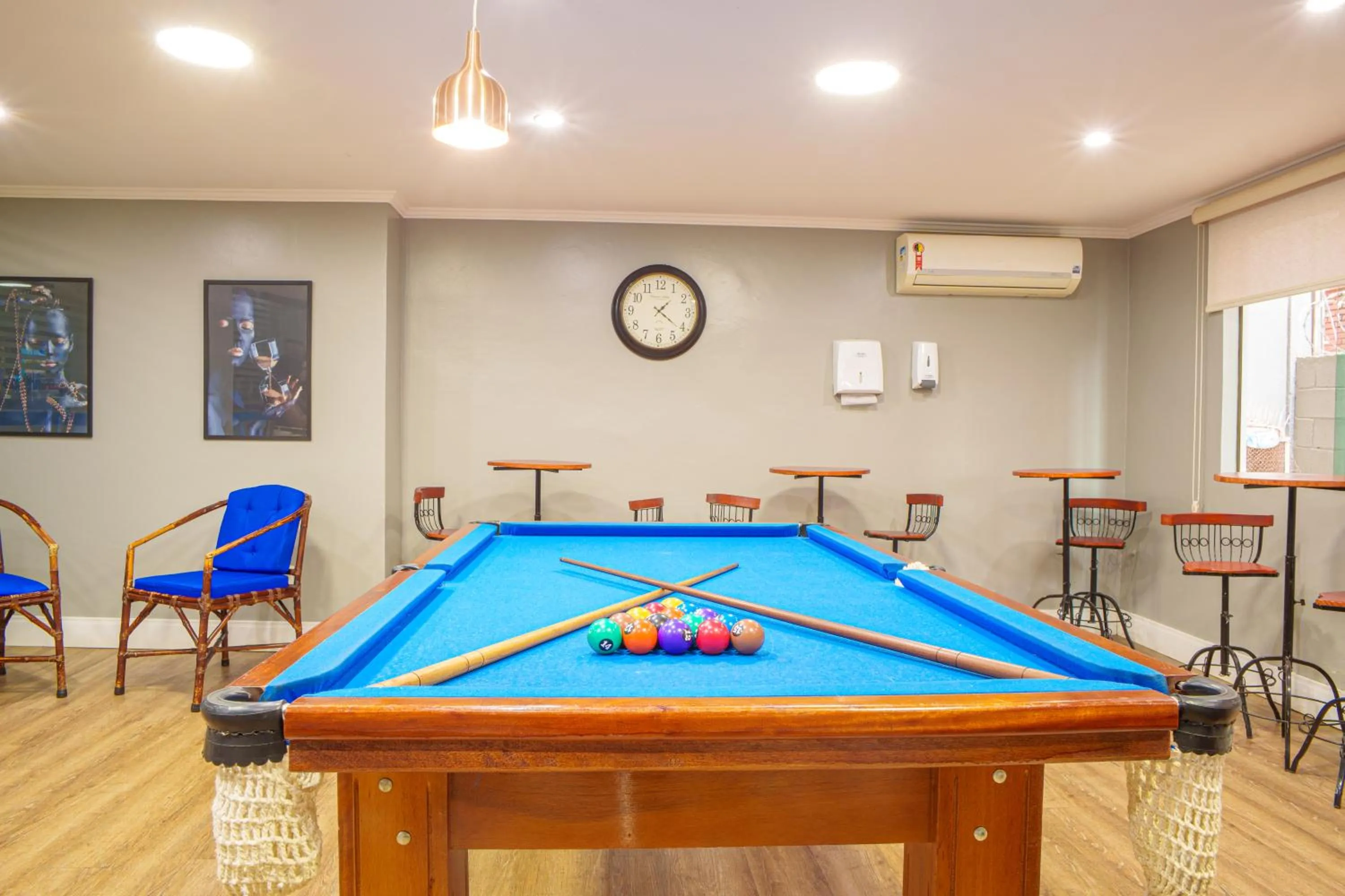 Billiard in Hotel Dan Inn Express Ribeirão Preto By Nacional Inn