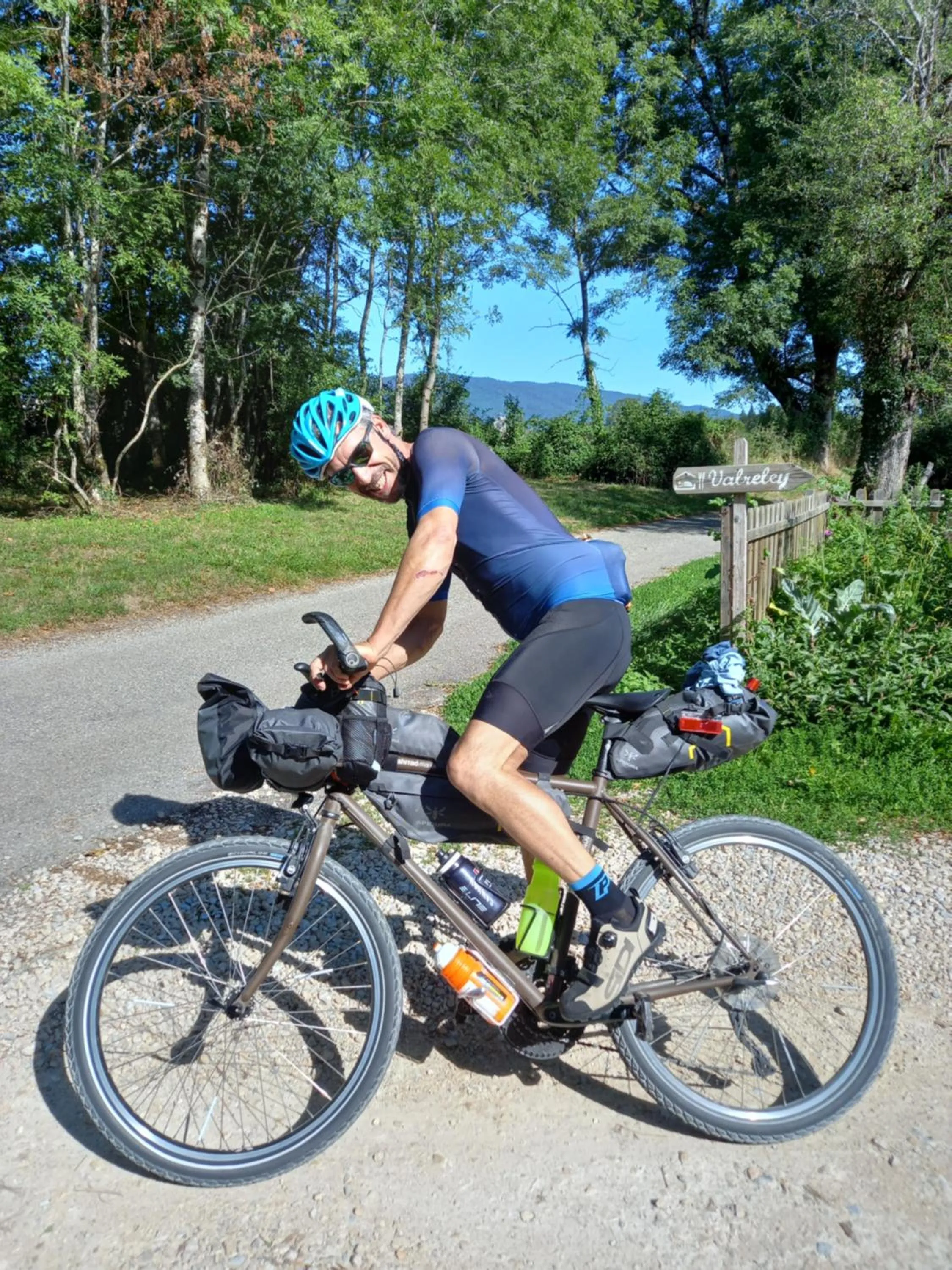 Cycling in VALRELEY, chambres et table d'hôtes eco-friendly avec bain nordique au sud du massif du Jura