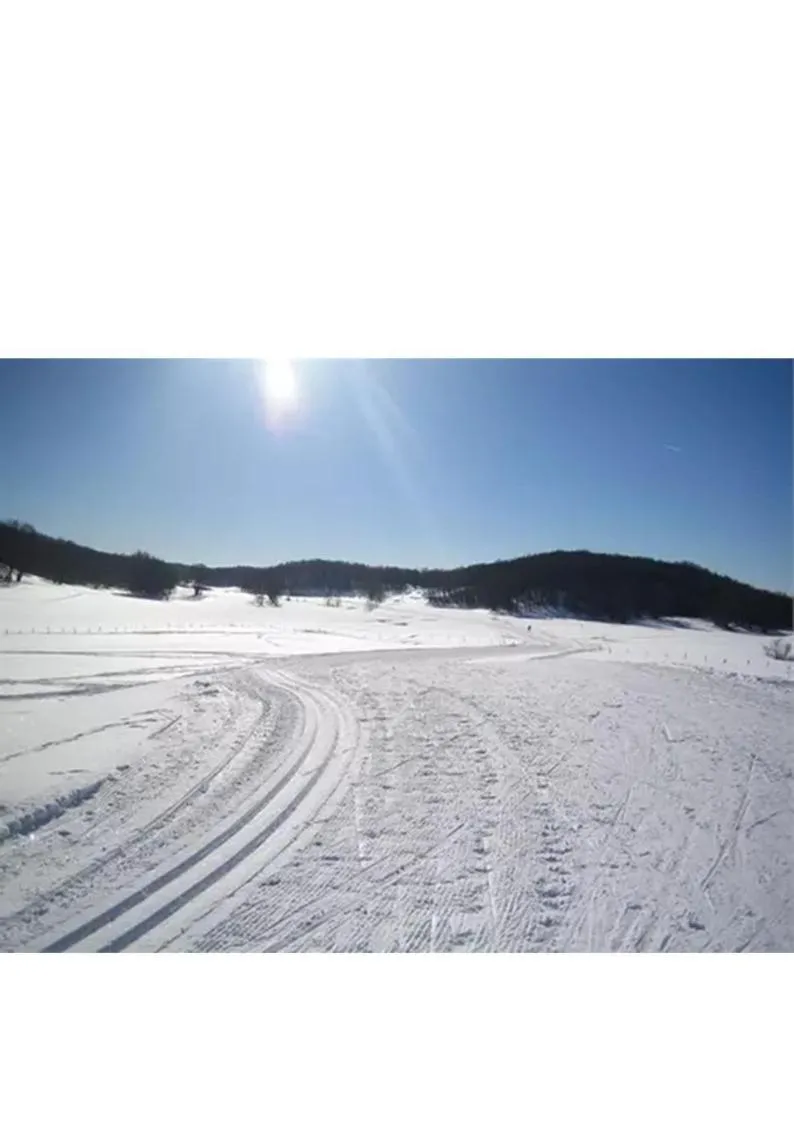 Skiing in VALRELEY, chambres et table d'hôtes eco-friendly avec bain nordique au sud du massif du Jura