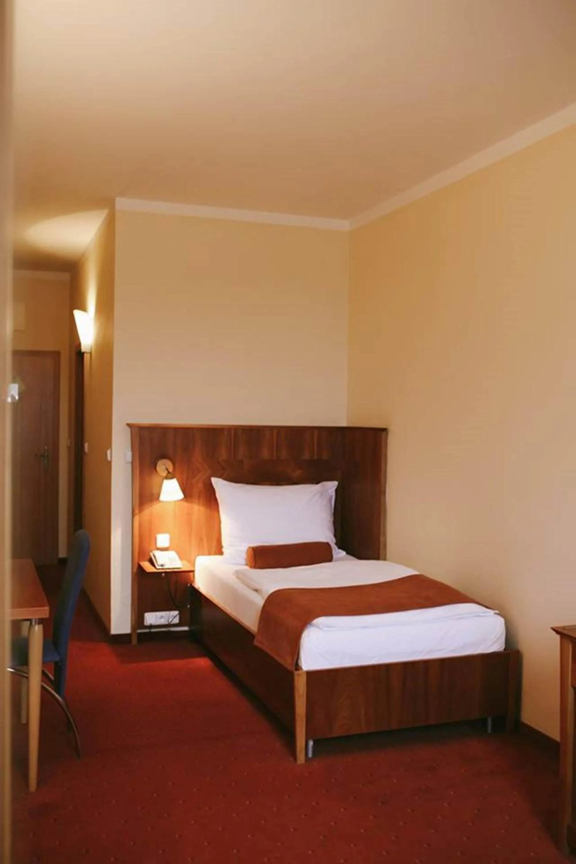 Photo of the whole room in Hotel Plaza