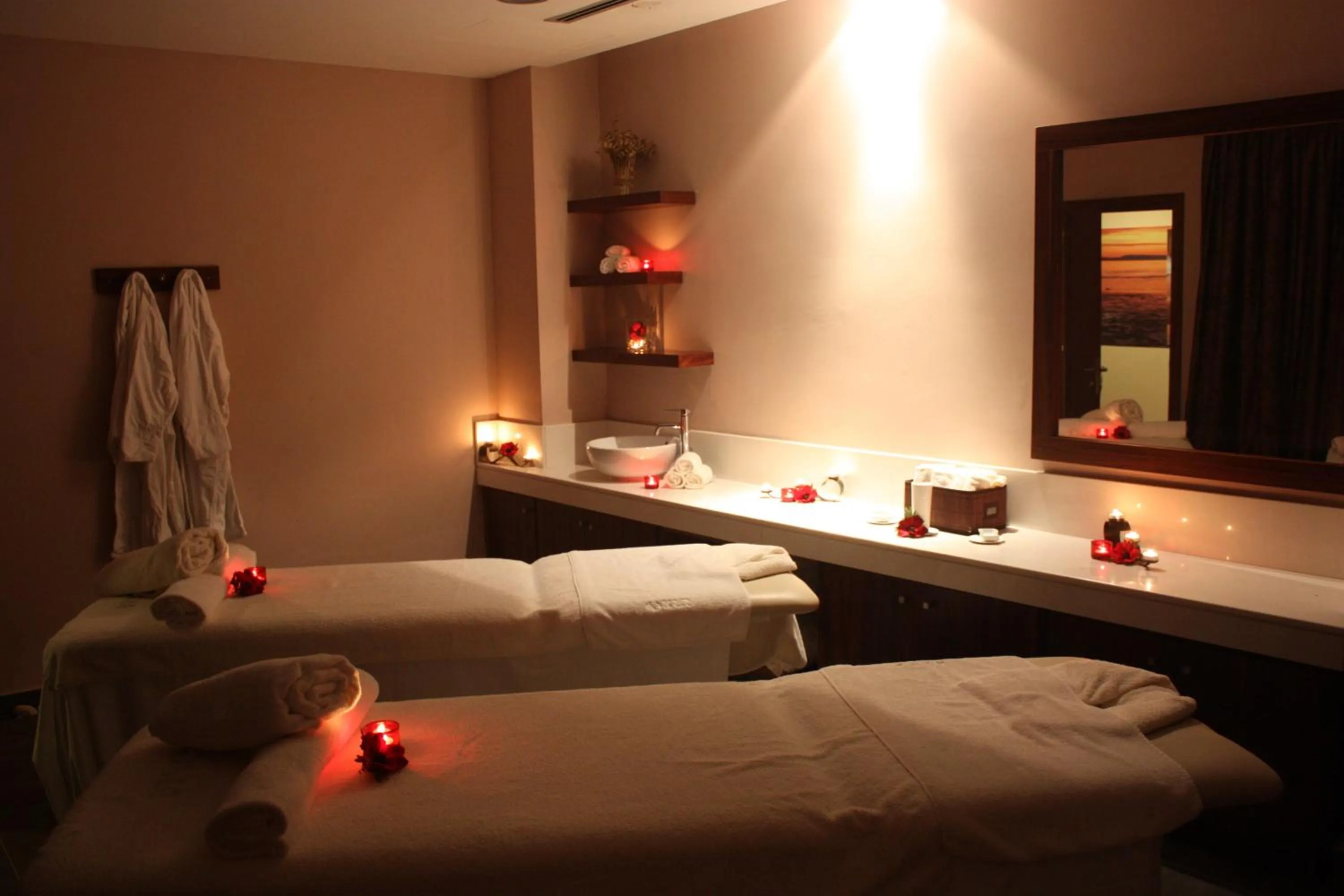 Spa and wellness centre/facilities, Bed in Capital Coast Resort And Spa