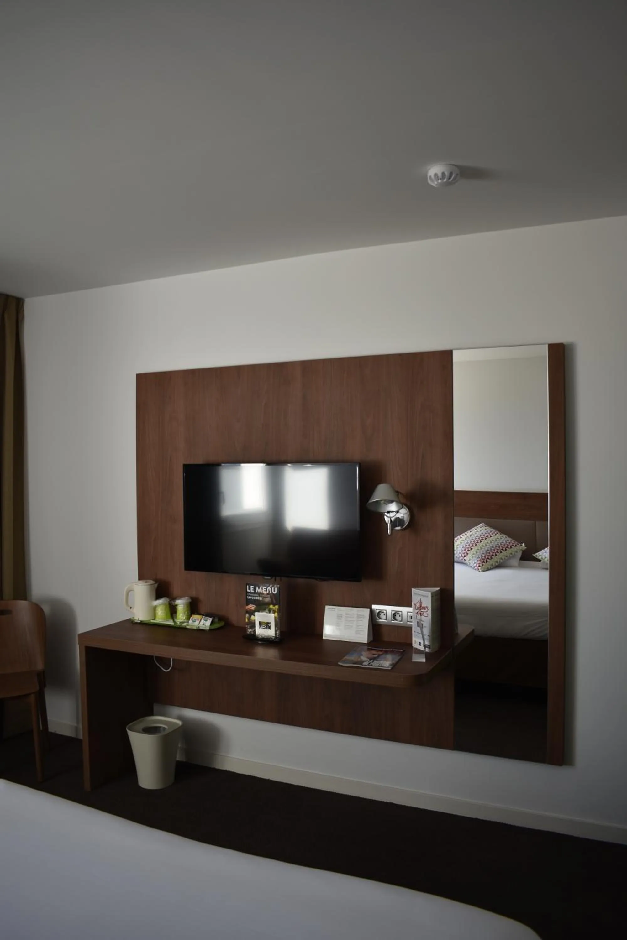 TV and multimedia in Campanile Ales Centre - Cévennes