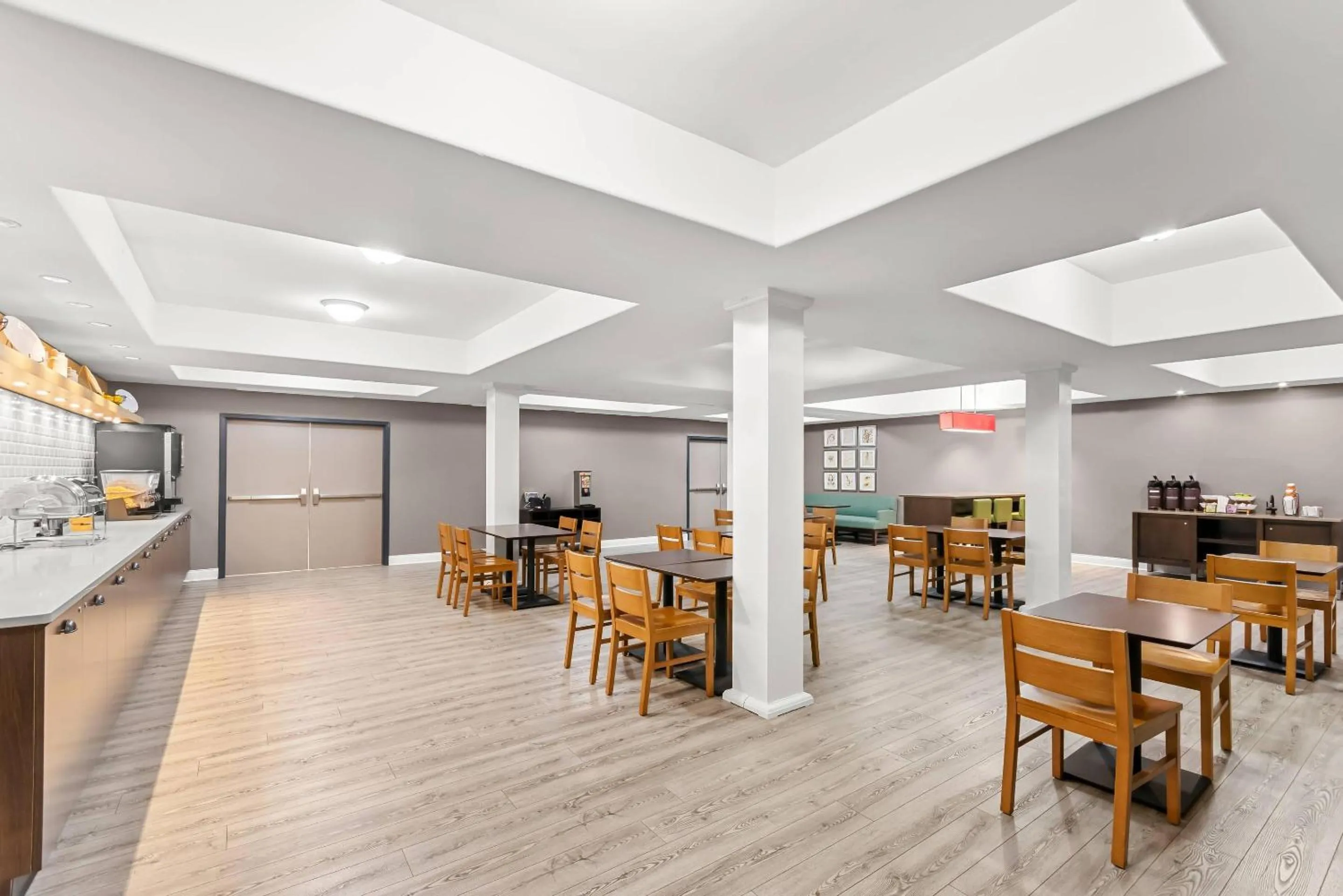 Breakfast in Country Inn & Suites Etown