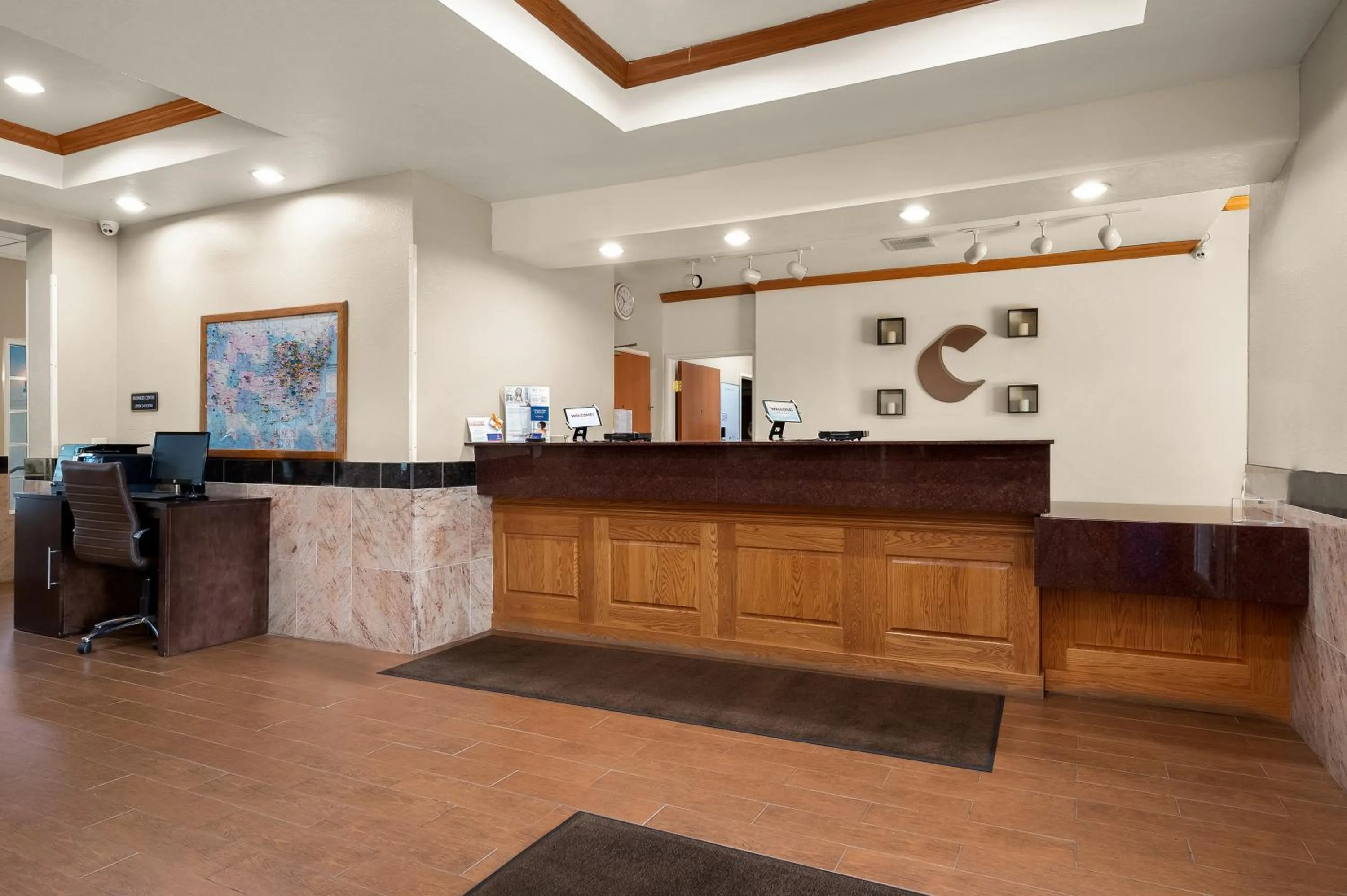 Lobby or reception in Comfort Inn & Suites Fenton