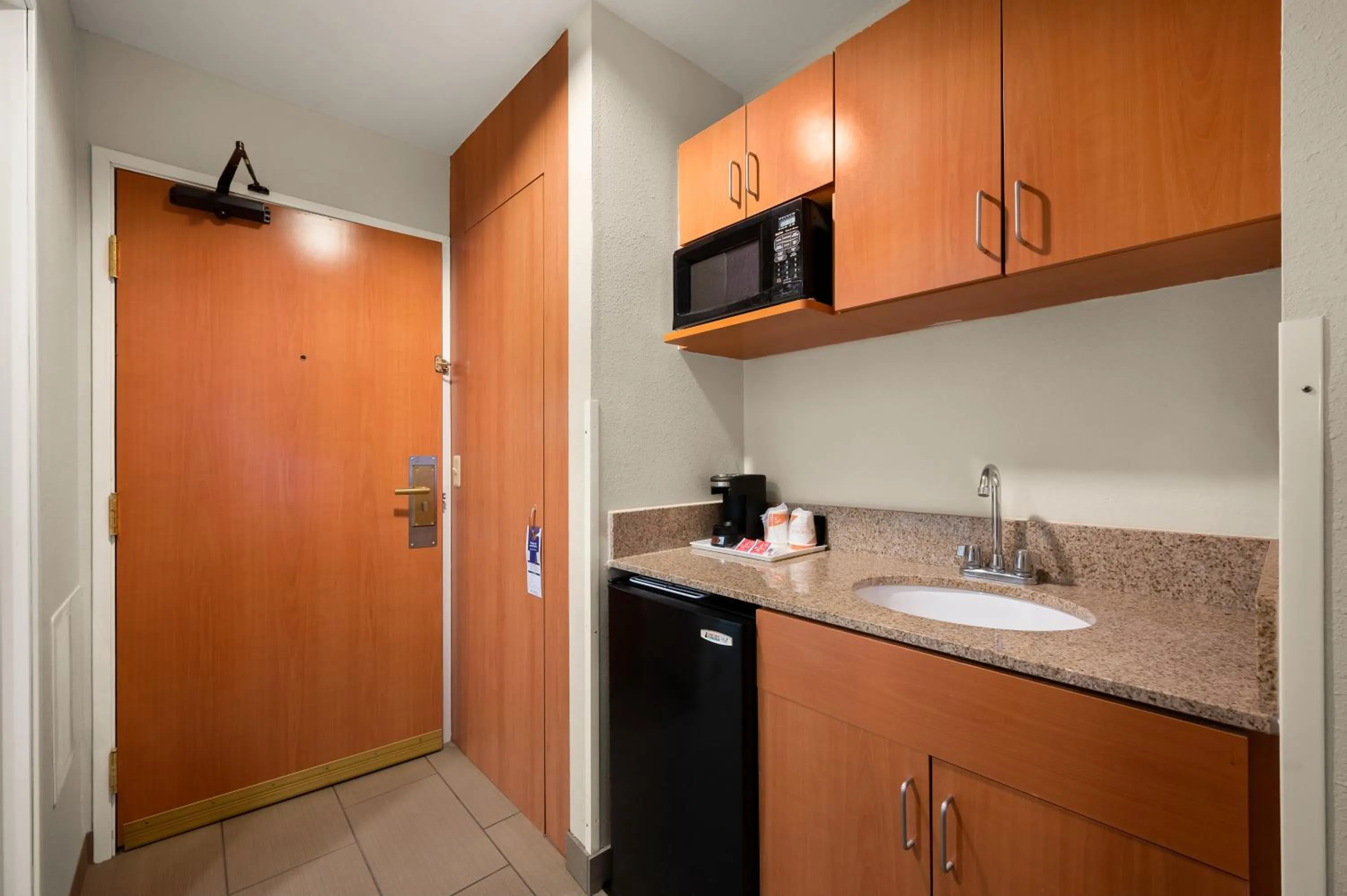 Kitchen or kitchenette in Comfort Inn & Suites Fenton