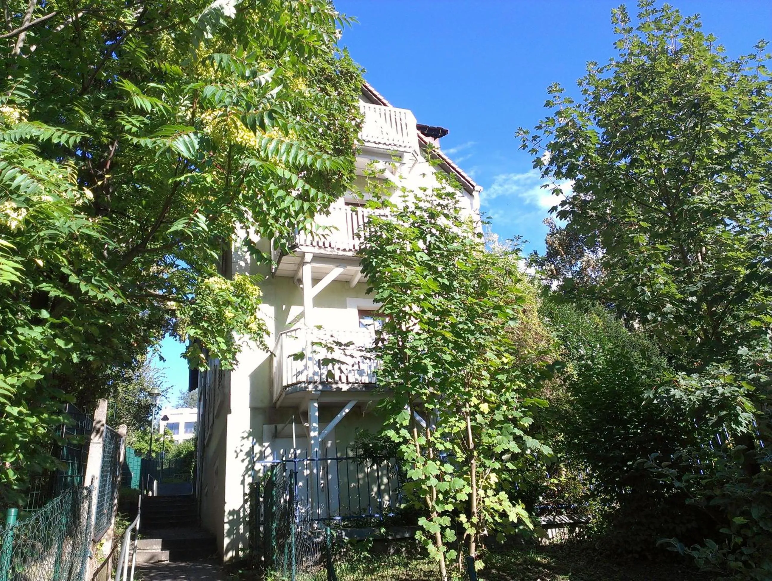 Facade/entrance in Petite Bellevue