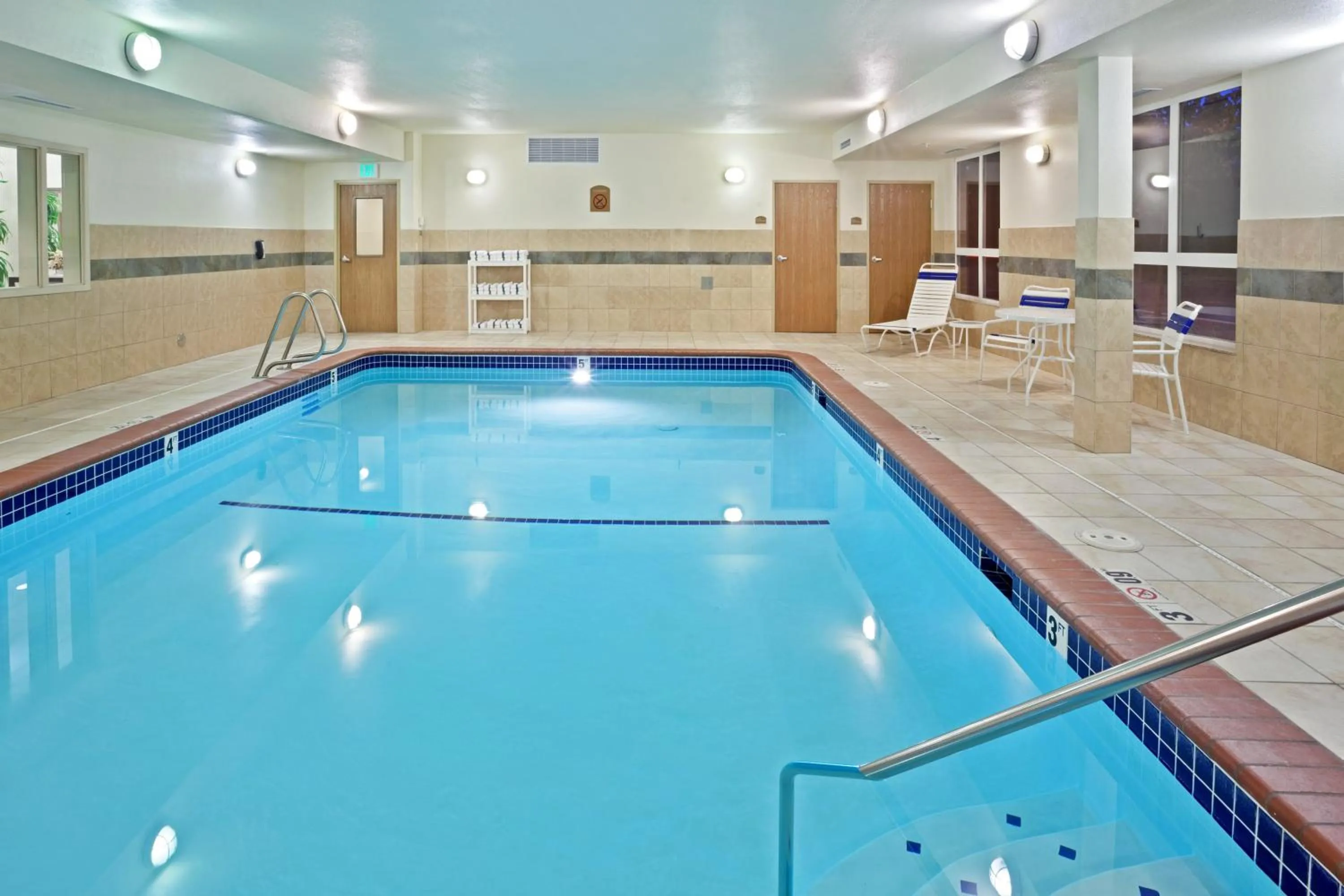 Swimming pool in Holiday Inn Express & Suites Lacey - Olympia by IHG