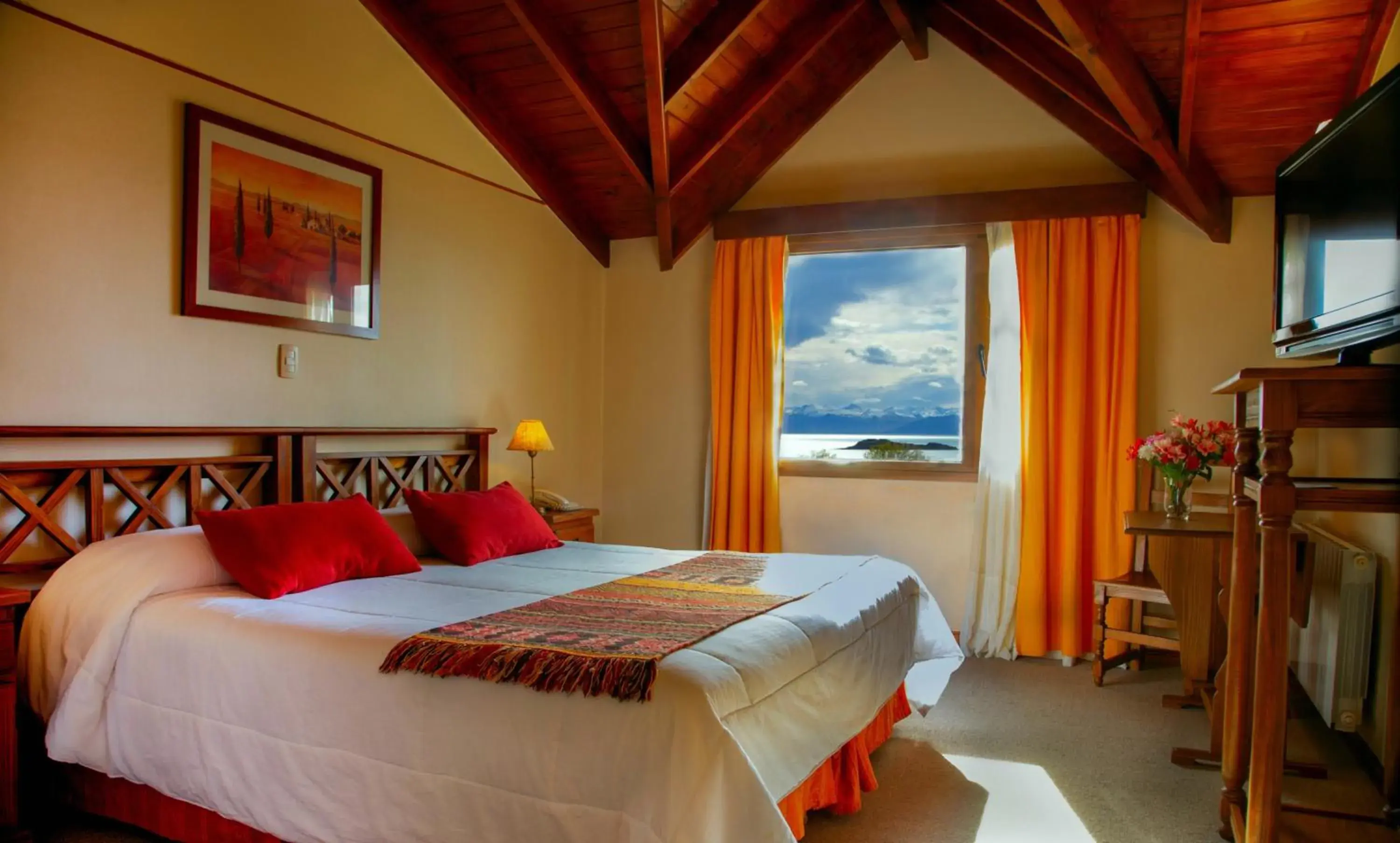 Double Room with Lake View in Terraza Coirones Hotel Double Room with Lake View in Terraza Coirones Hotel