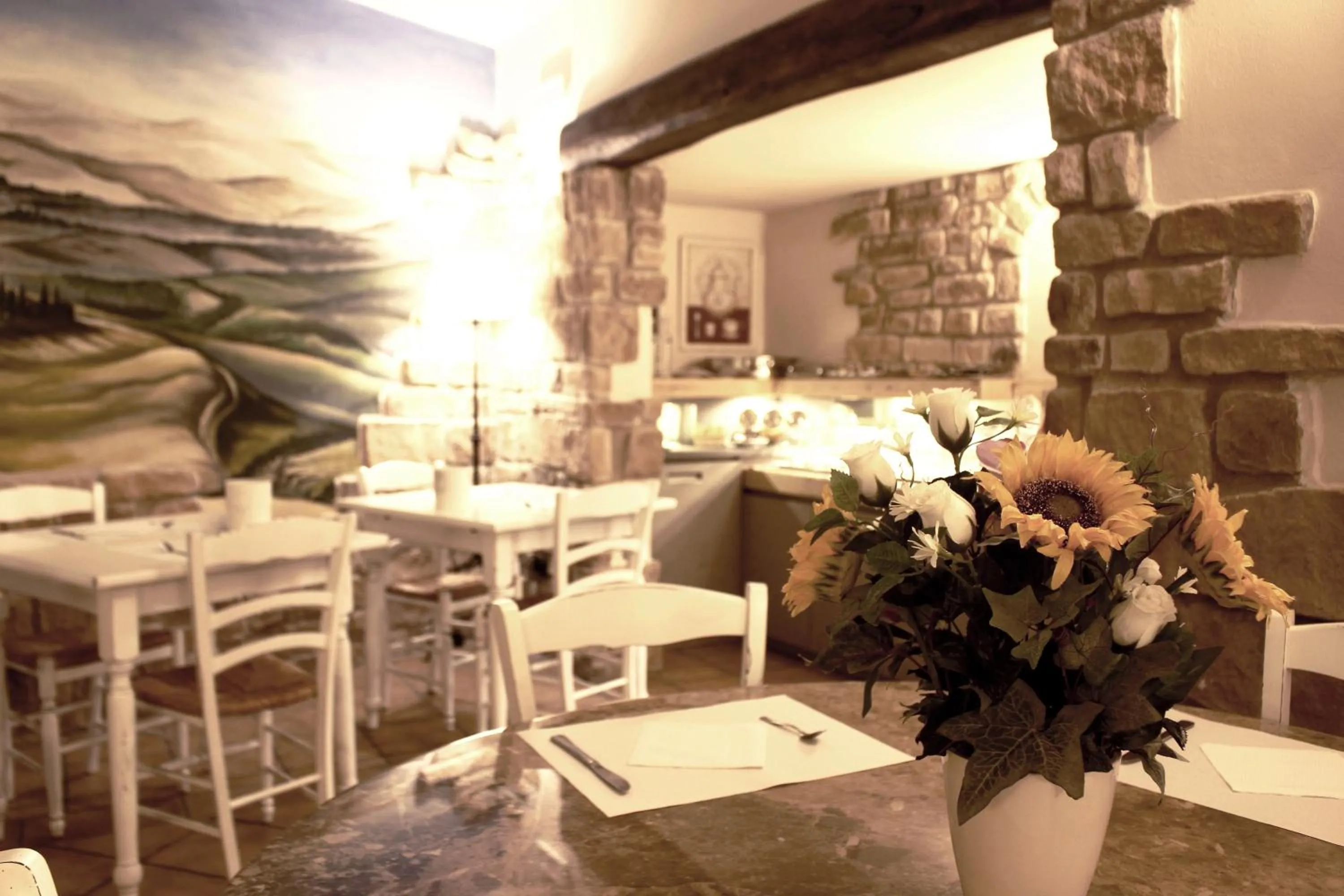 Restaurant/places to eat in Holiday Rooms Antica Badia