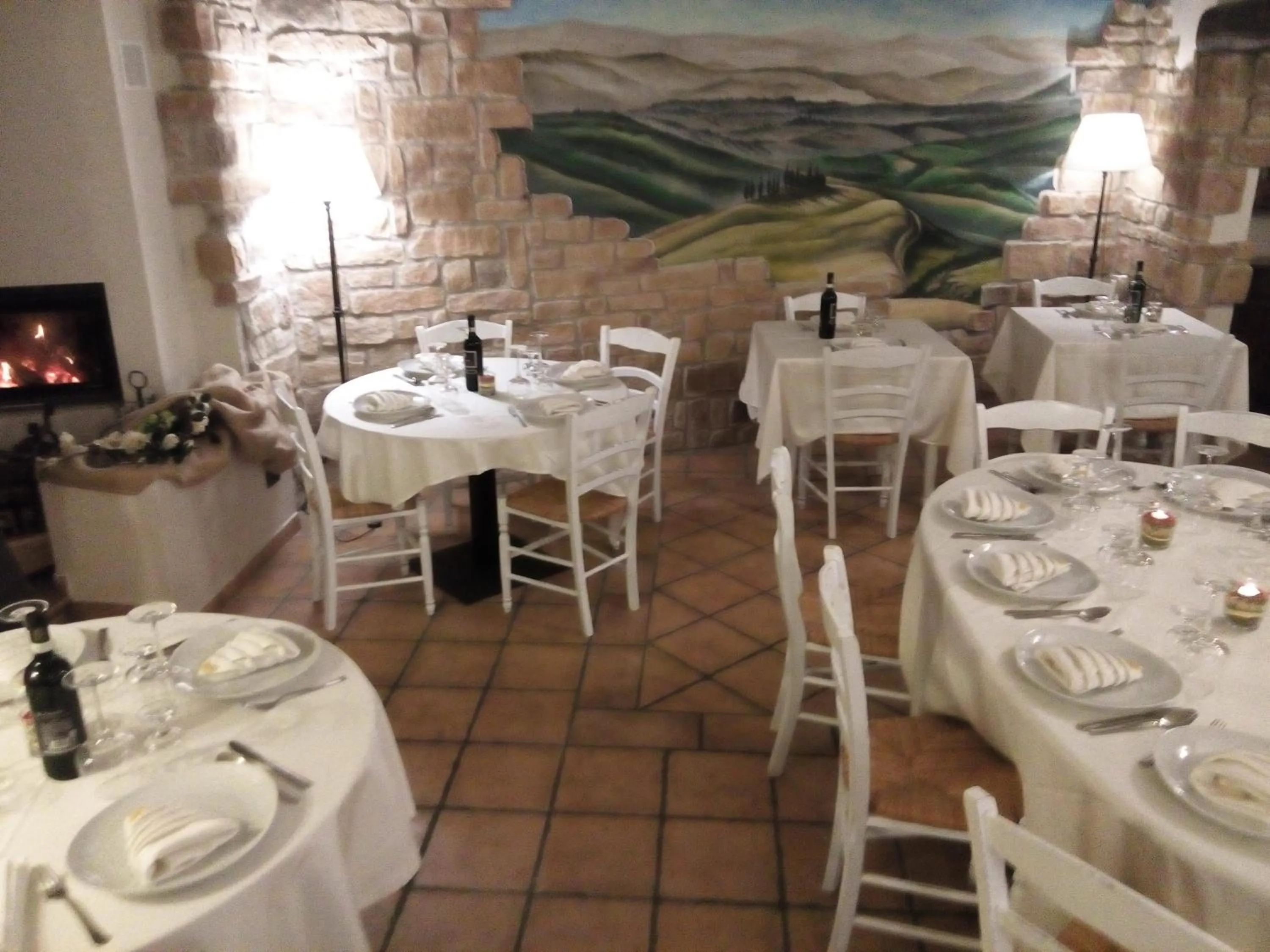 Restaurant/places to eat in Holiday Rooms Antica Badia