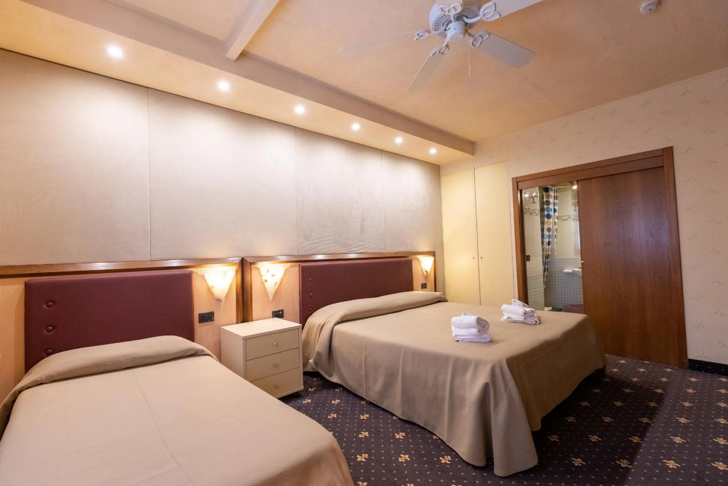 Bed in Hotel Antica Badia Volterra