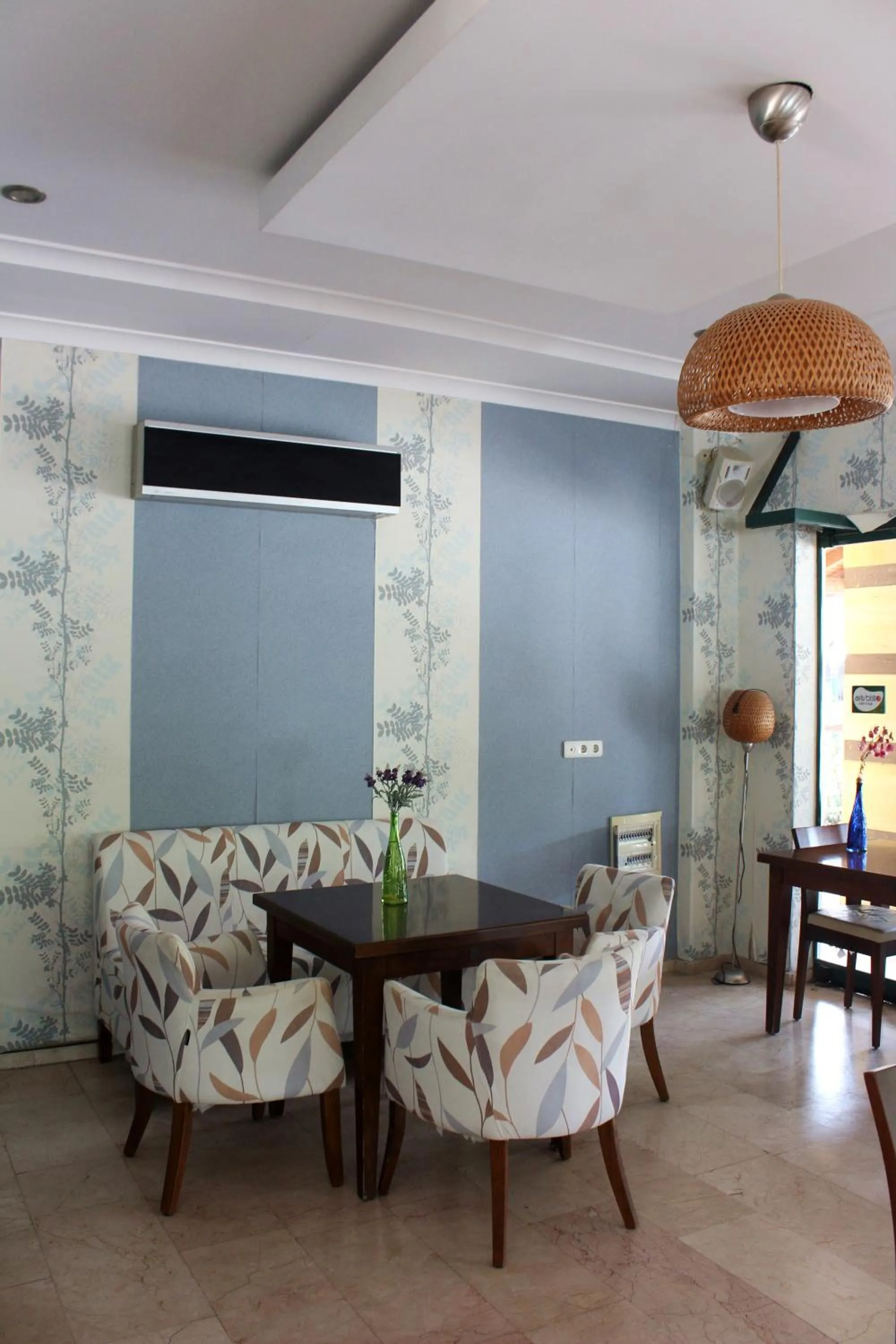 Restaurant/places to eat in Avlu Hotel