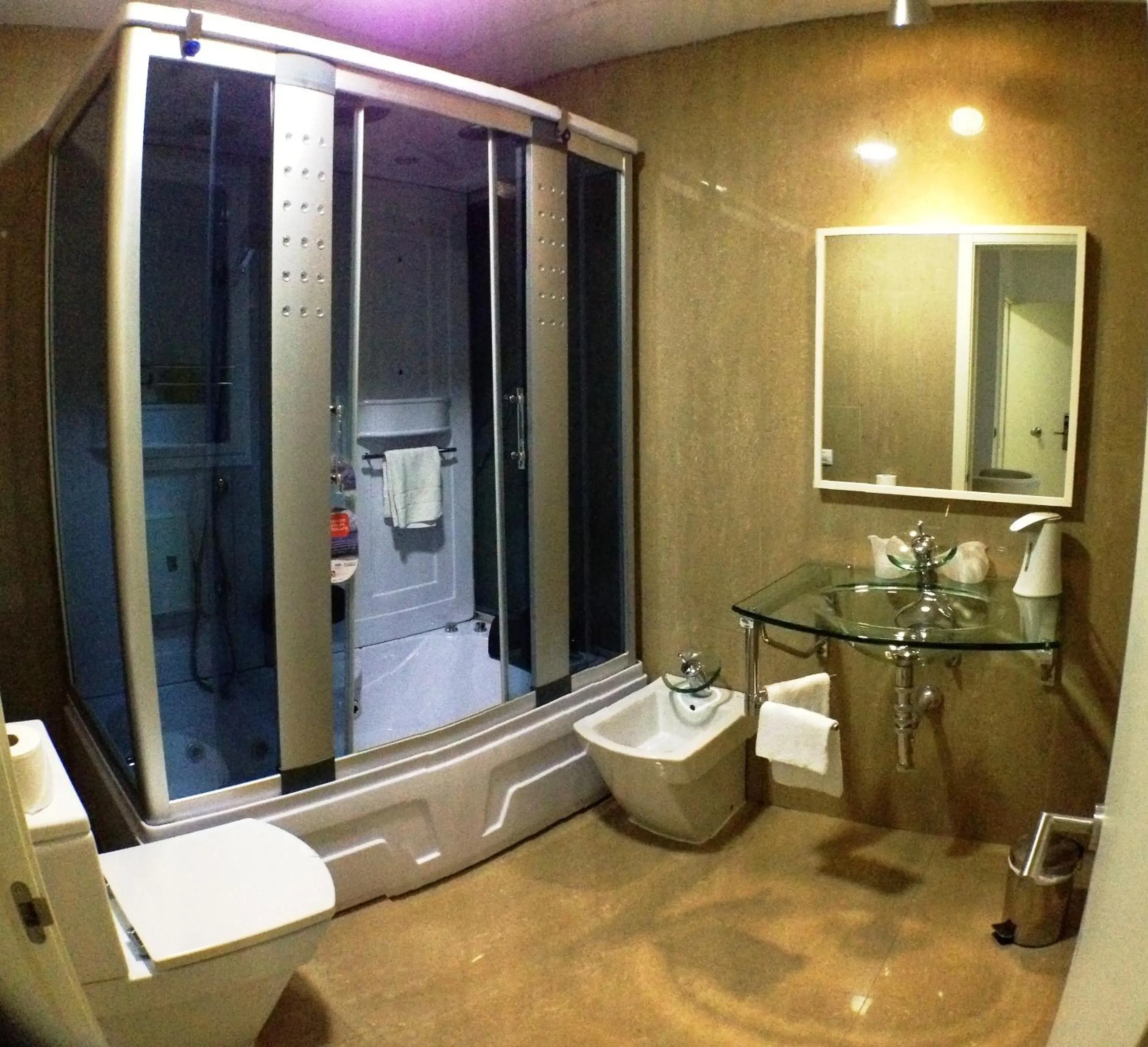 Bathroom in Nap Oviedo