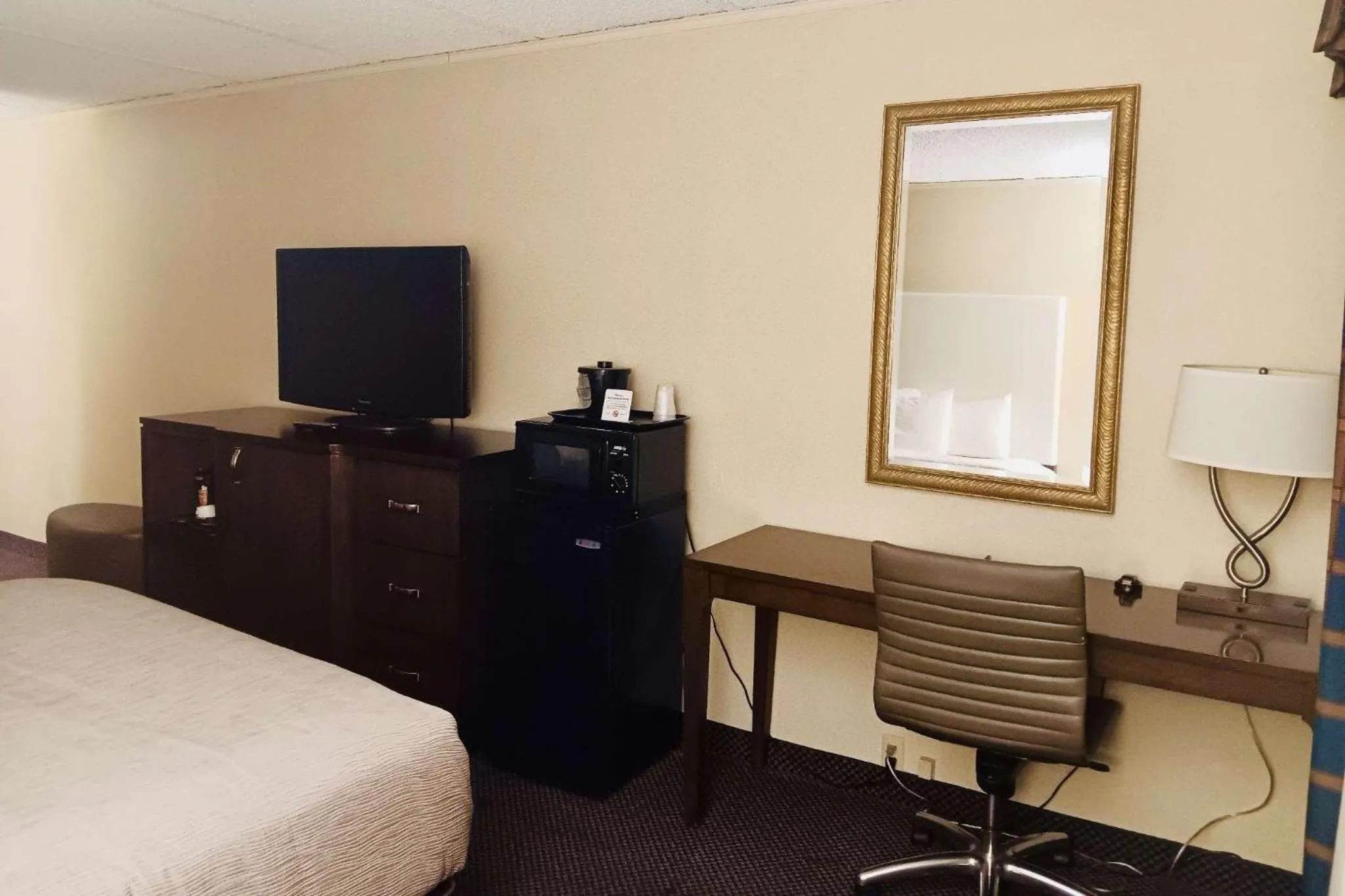 Bedroom, Bed in Quality Inn Horseheads
