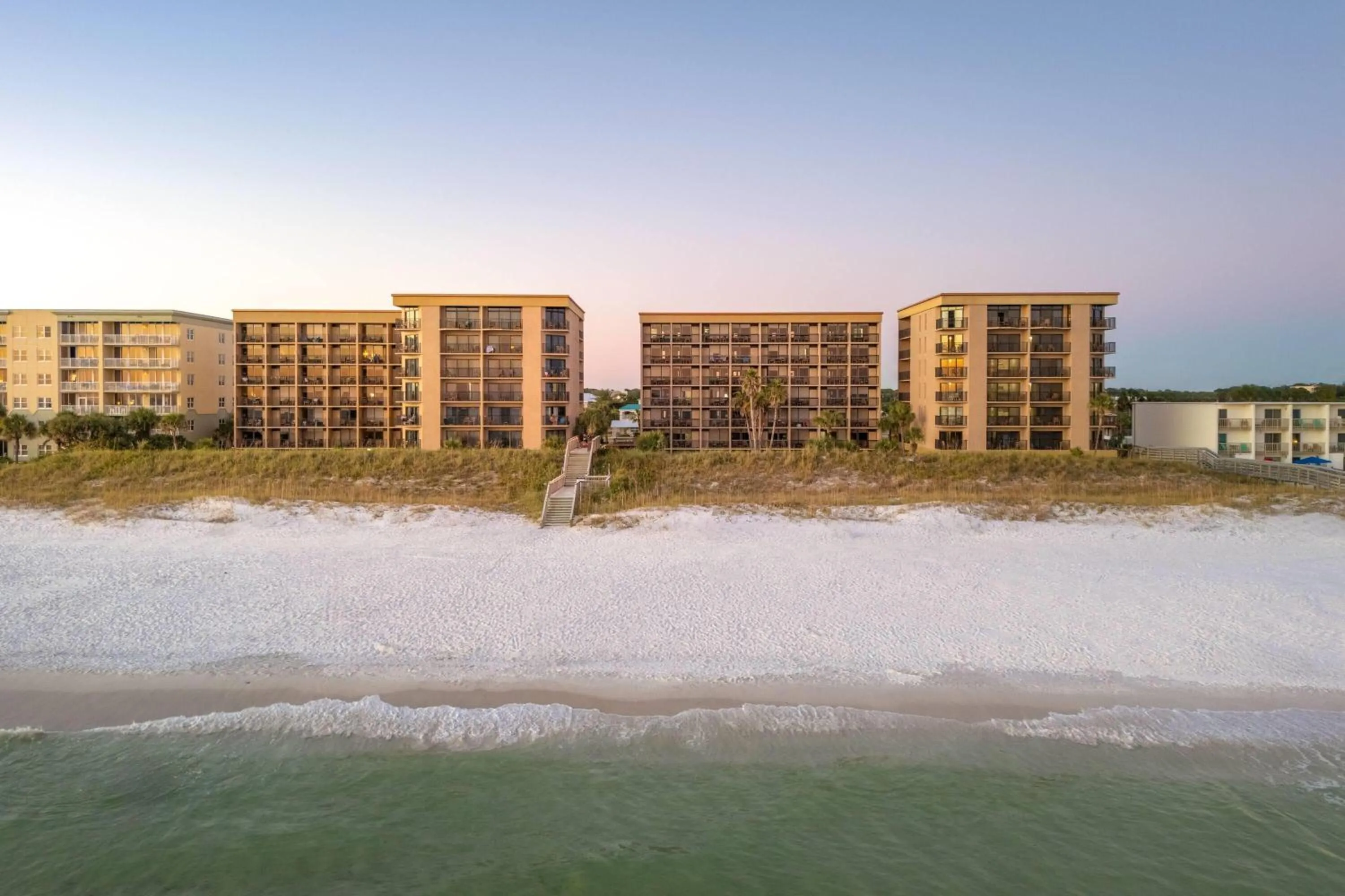 Property building in Wyndham Garden Fort Walton Beach Destin