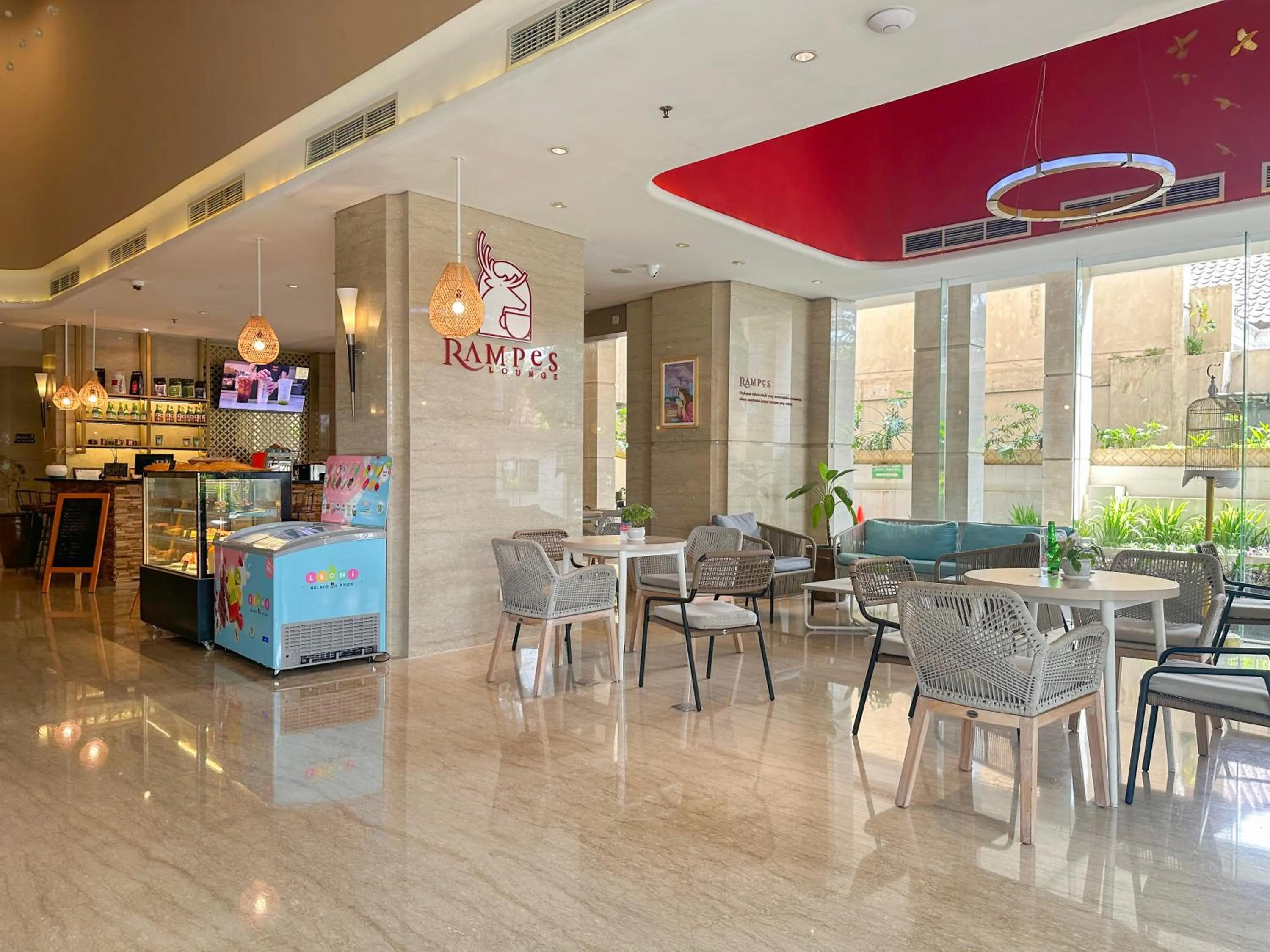 Lounge or bar in Swiss-Belhotel Bogor