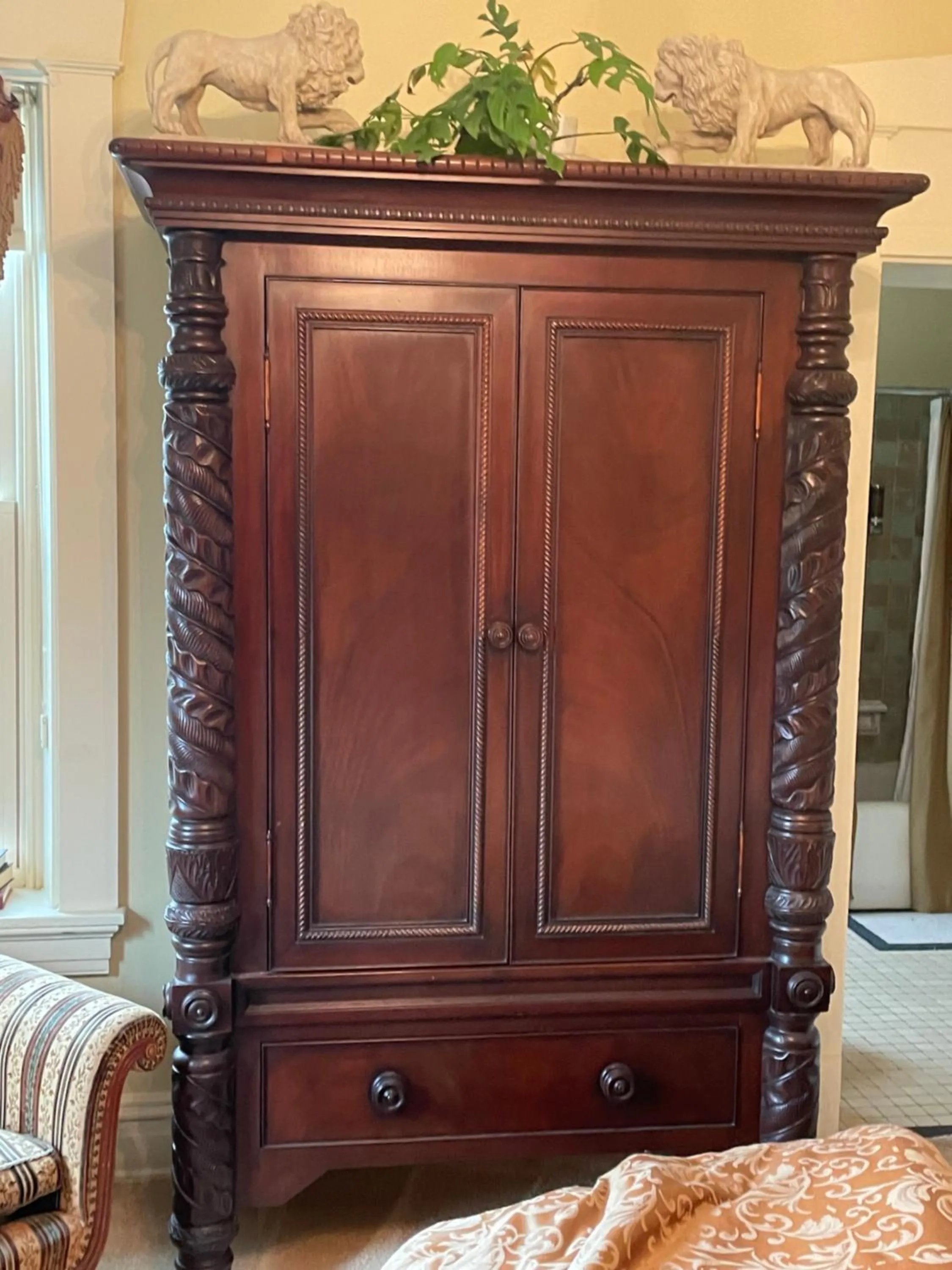 Bedroom, Bed in Hollinger House