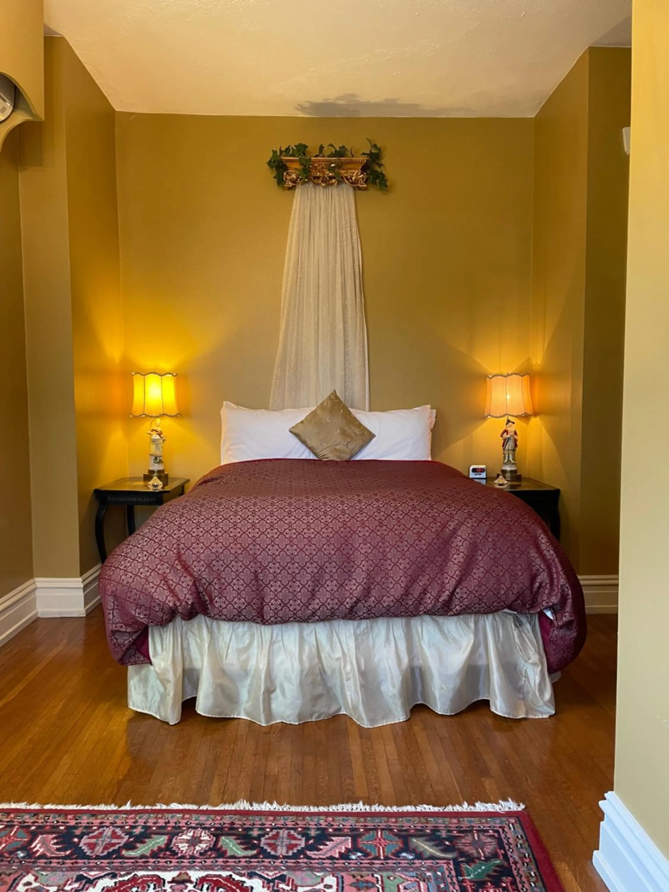 Bed in Hollinger House