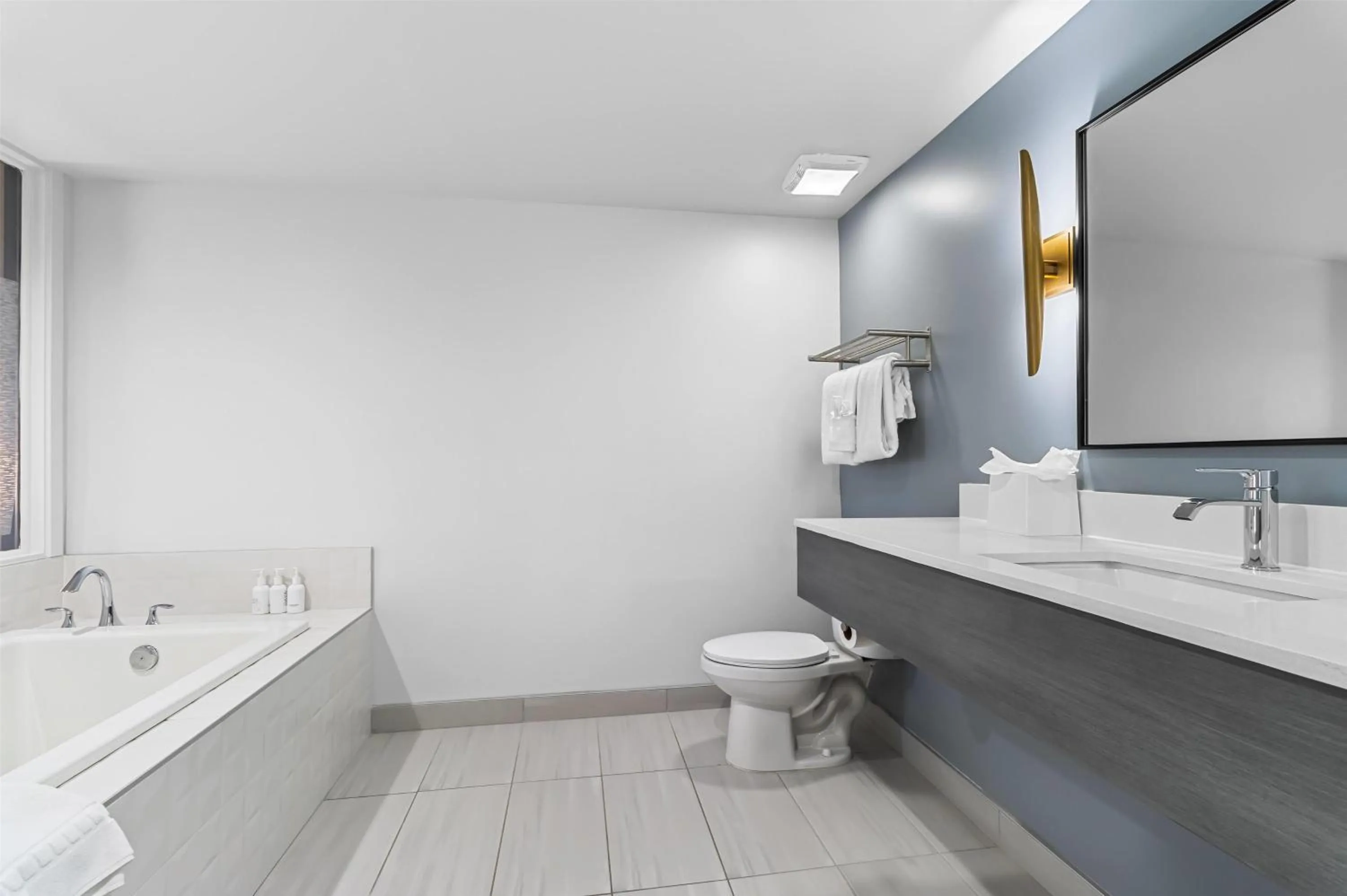 Toilet in Hourglass Hotel, Trademark Collection by Wyndham