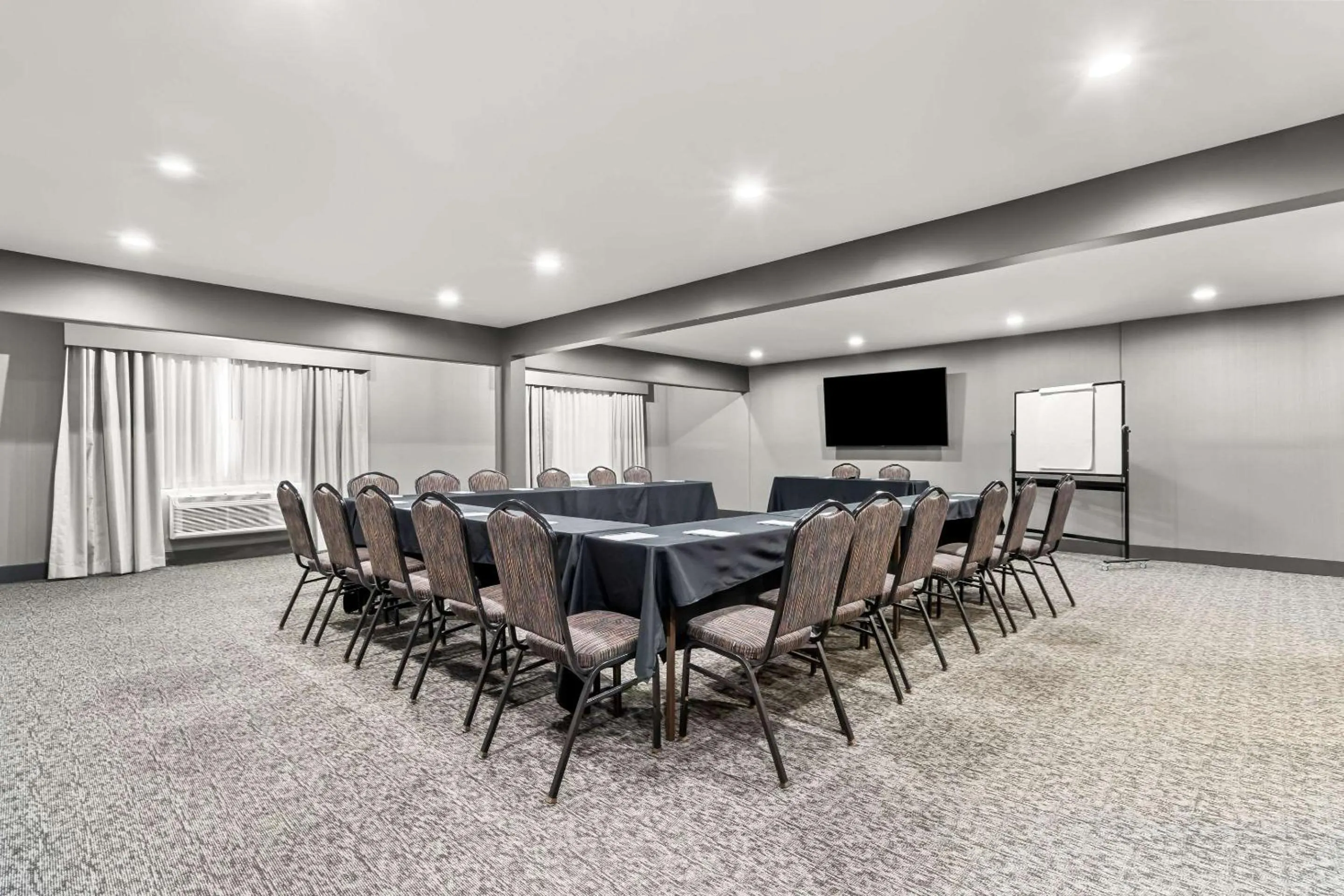 Meeting/conference room in Hourglass Hotel, an Ascend Collection Hotel