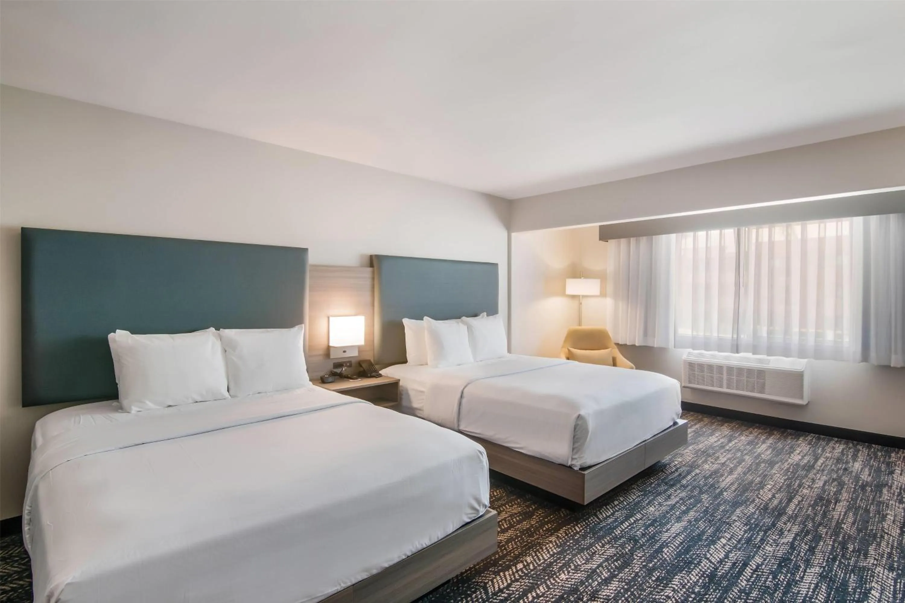 Photo of the whole room, Bed in Hourglass Hotel, Trademark Collection by Wyndham