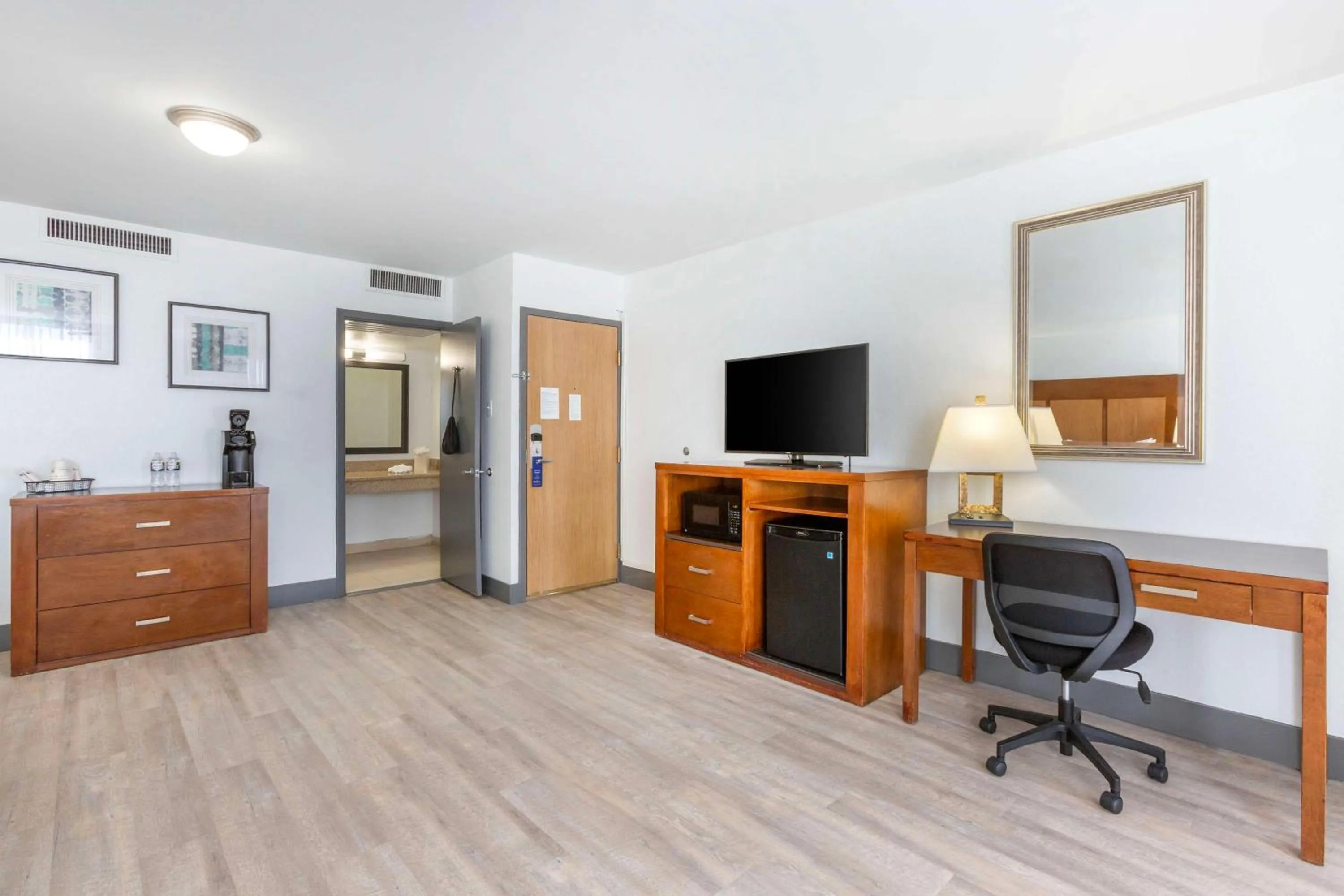 Bedroom in Best Western Plus El Paso Airport Hotel & Conference Center