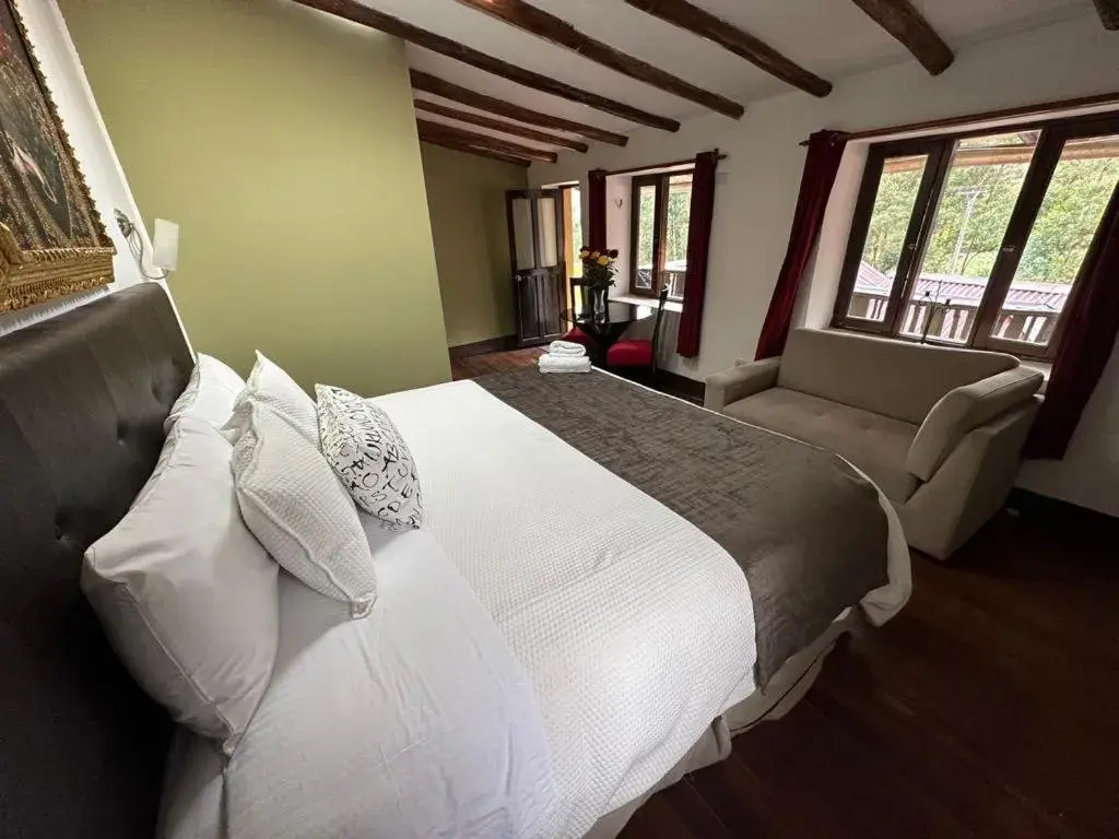 King Room with Mountain View in Parwa Guest House King Room with Mountain View in Parwa Guest House