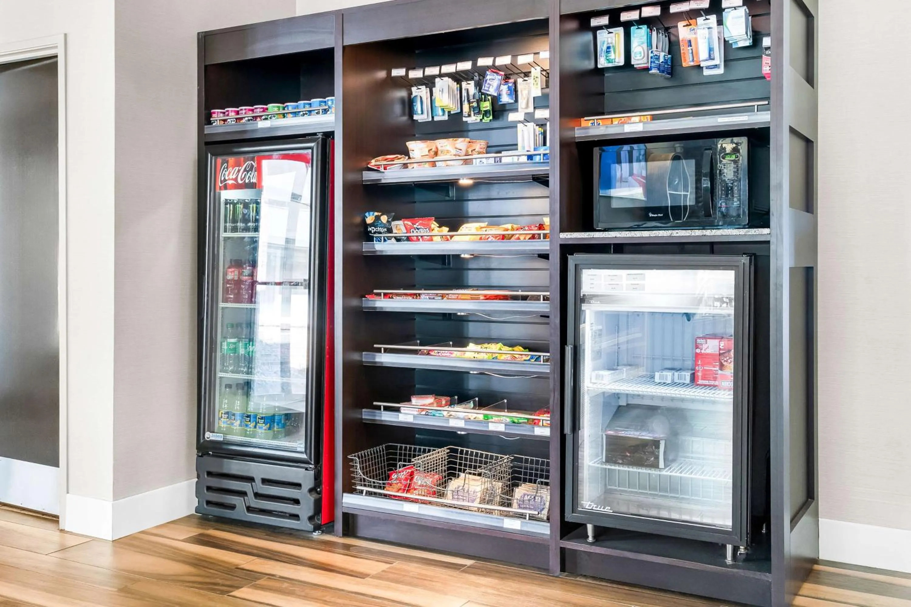 Food and drinks in Best Western Okemos/East Lansing Hotel & Suites