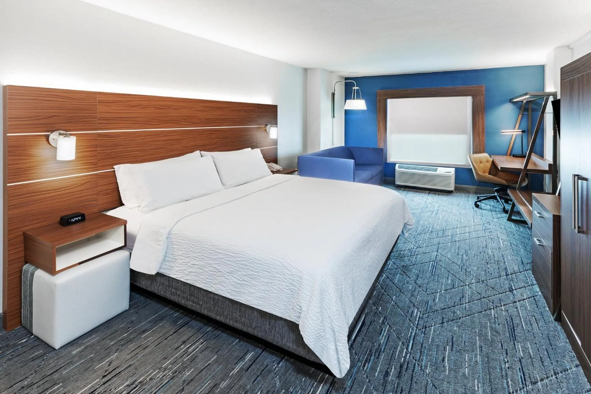 Photo of the whole room, Bed in Holiday Inn Express El Paso-Central by IHG