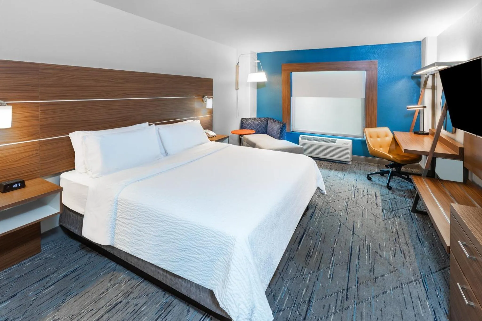Photo of the whole room, Bed in Holiday Inn Express El Paso-Central by IHG