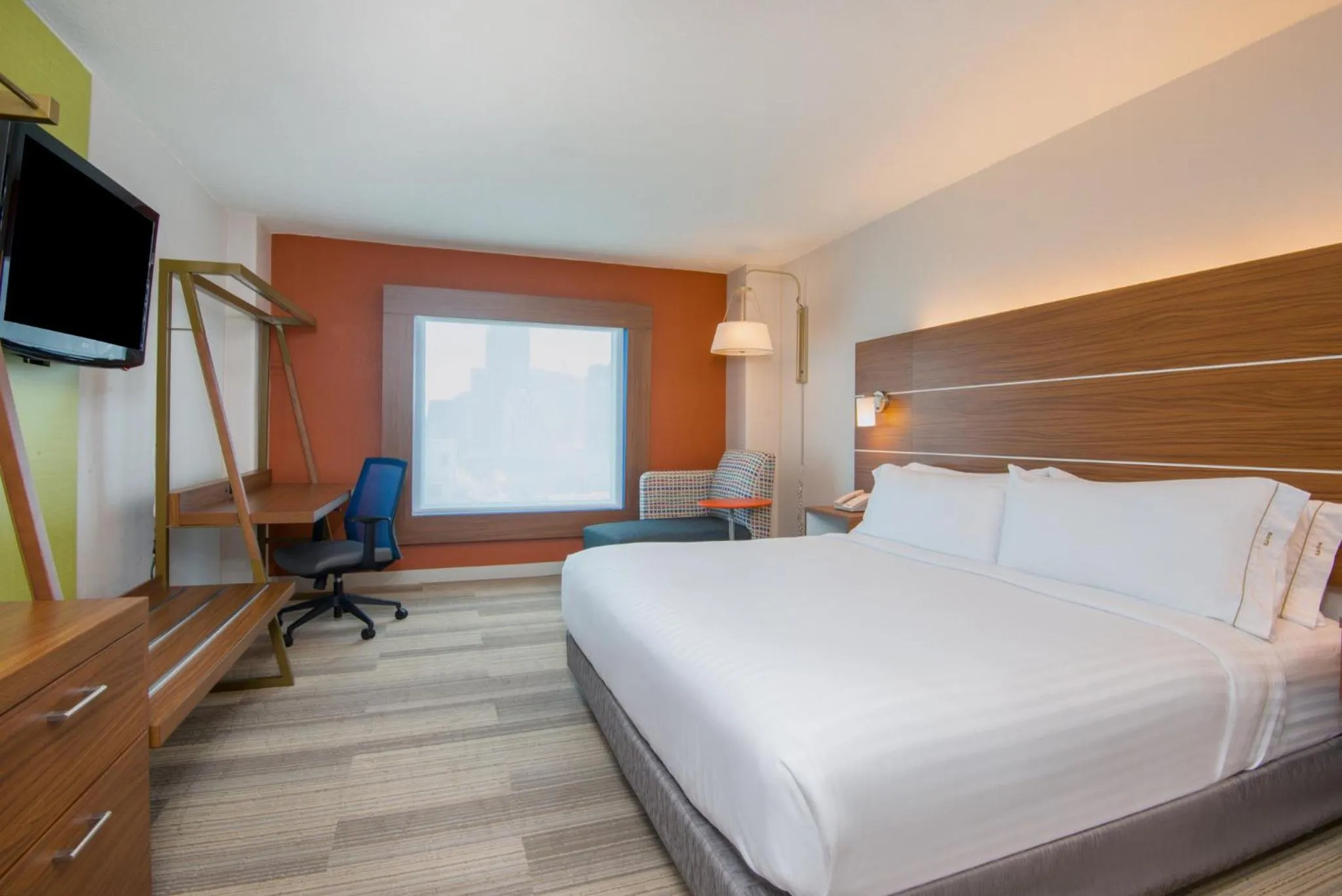Photo of the whole room, Bed in Holiday Inn Express El Paso-Central by IHG