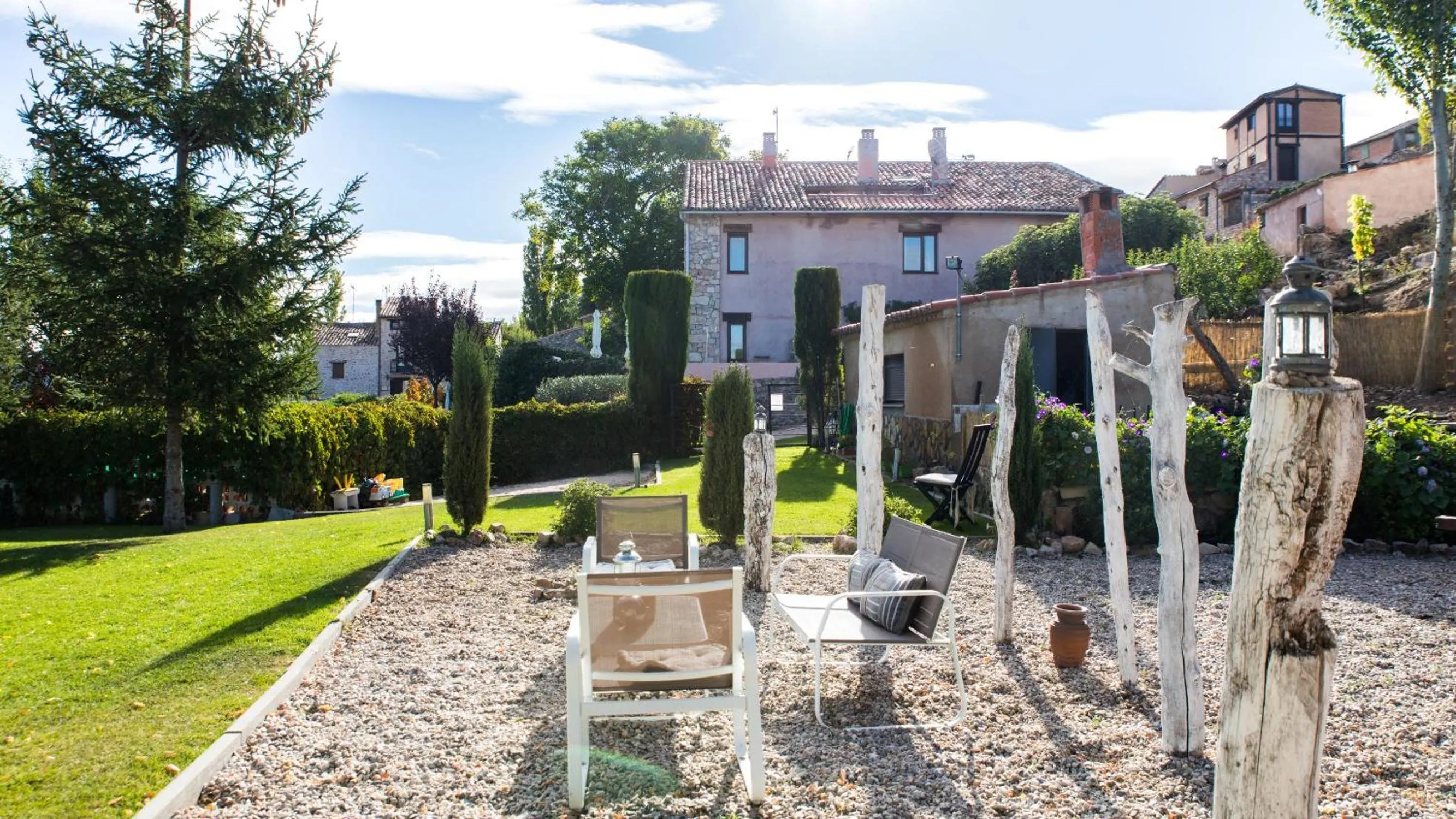 Garden in Hotel Cardamomo Sigüenza