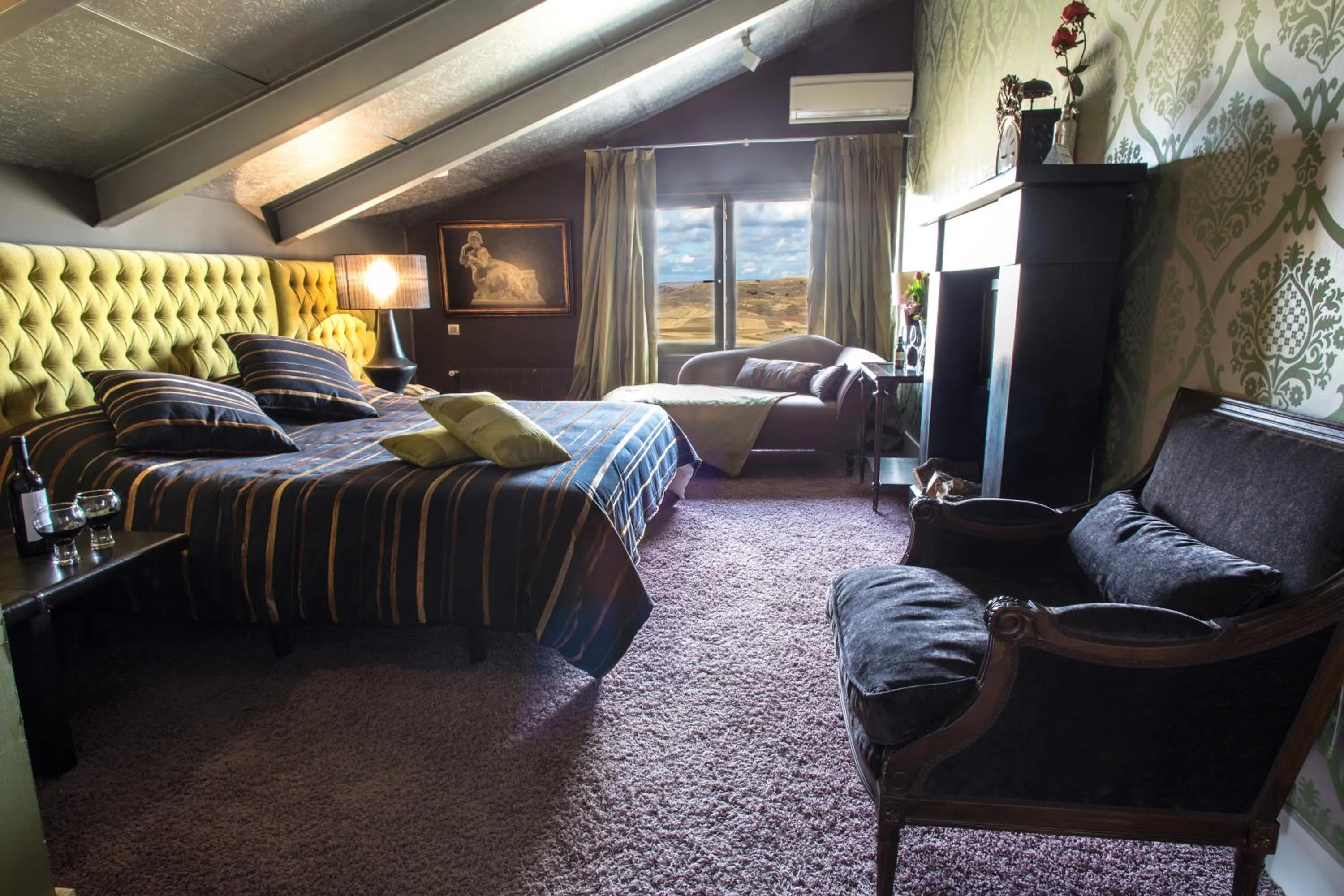 Photo of the whole room, Bed in Hotel Cardamomo Sigüenza