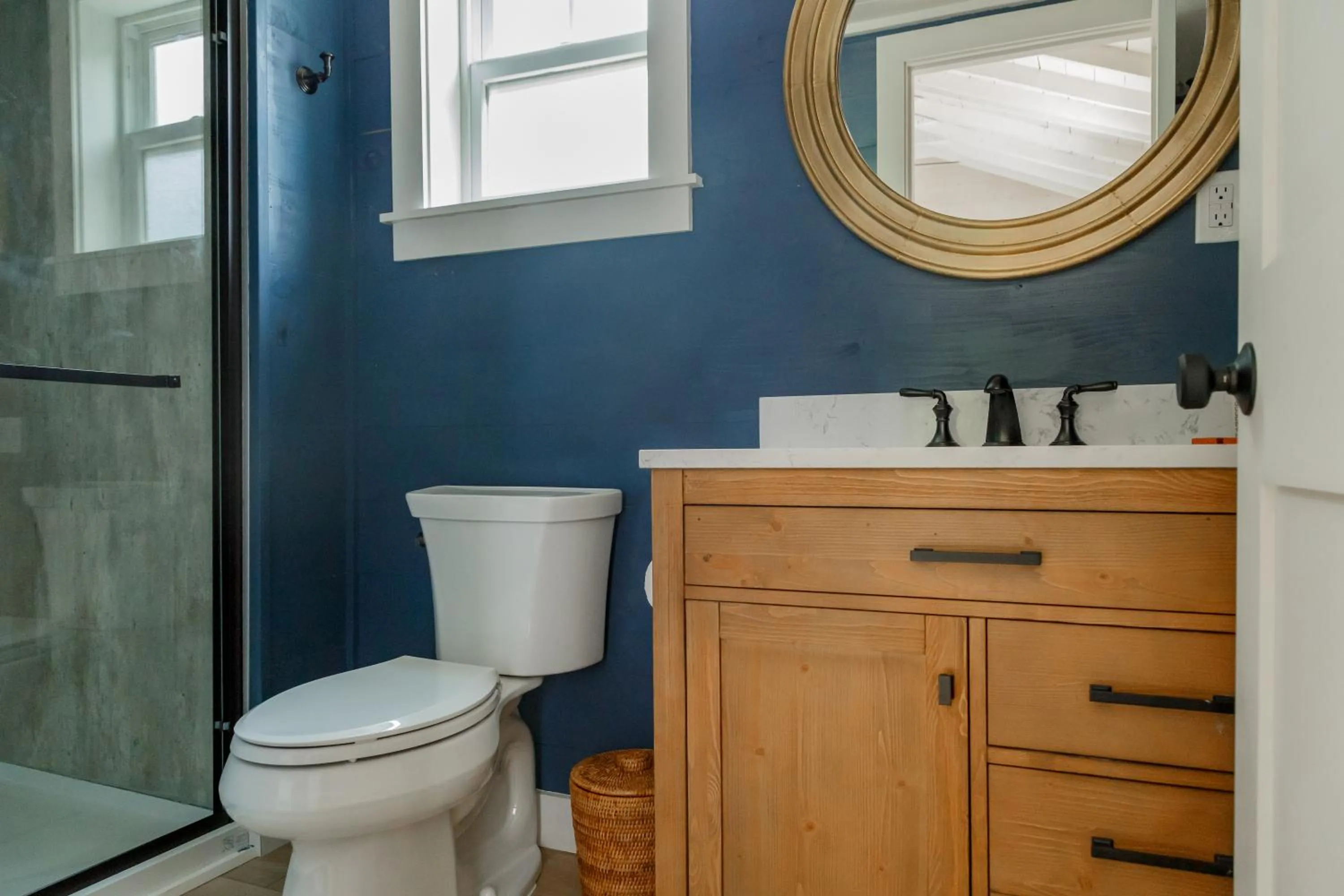 Bathroom in Linekin Bay Resort