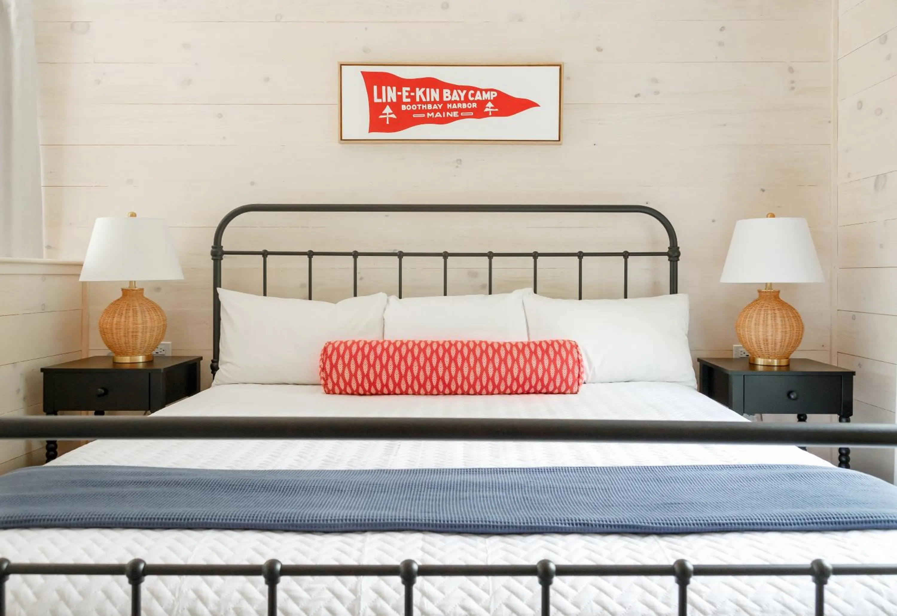 Bed in Linekin Bay Resort