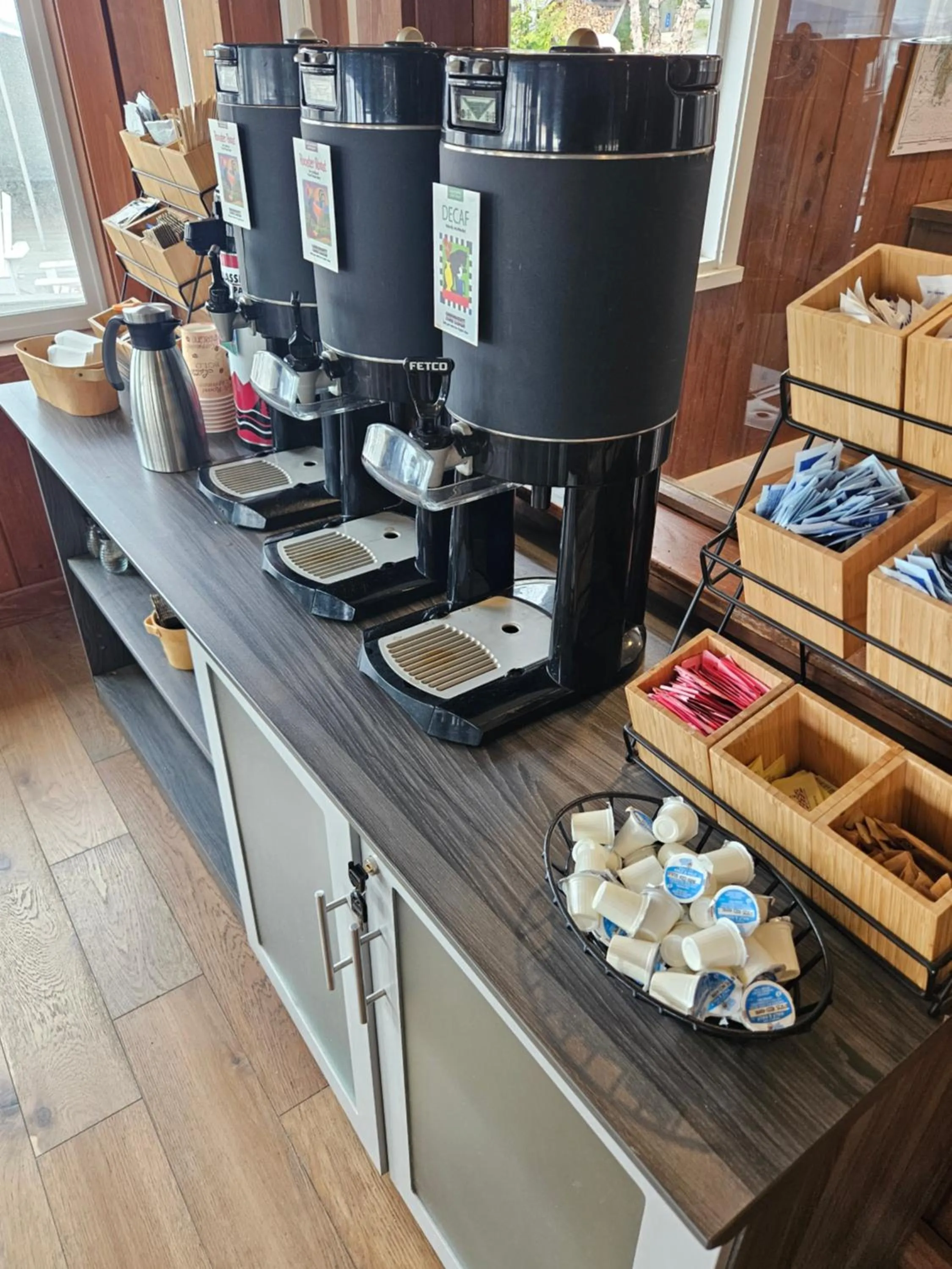 Coffee/tea facilities in Linekin Bay Resort