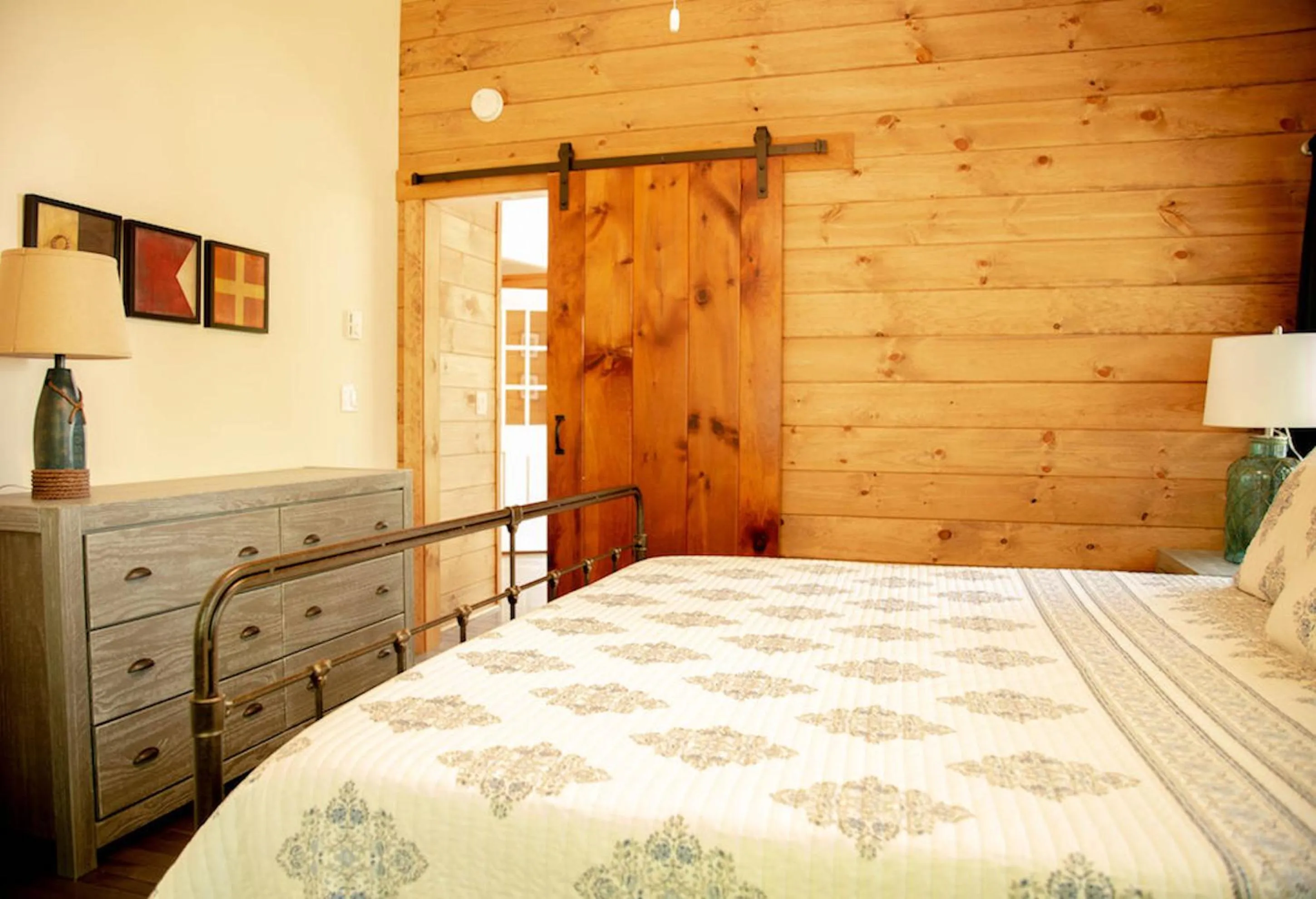 Bed in Linekin Bay Resort