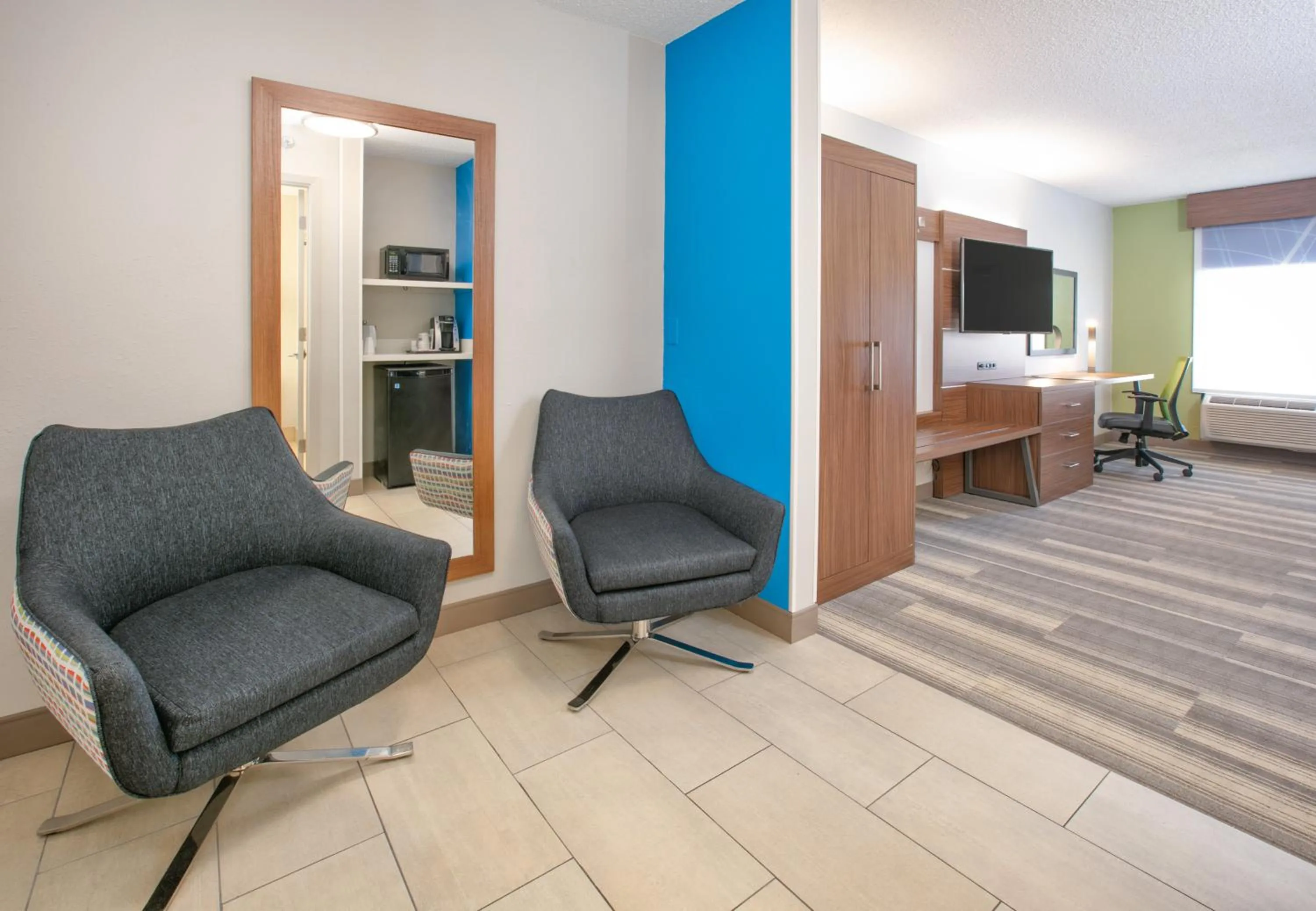 Photo of the whole room in Holiday Inn Express - Hope by IHG