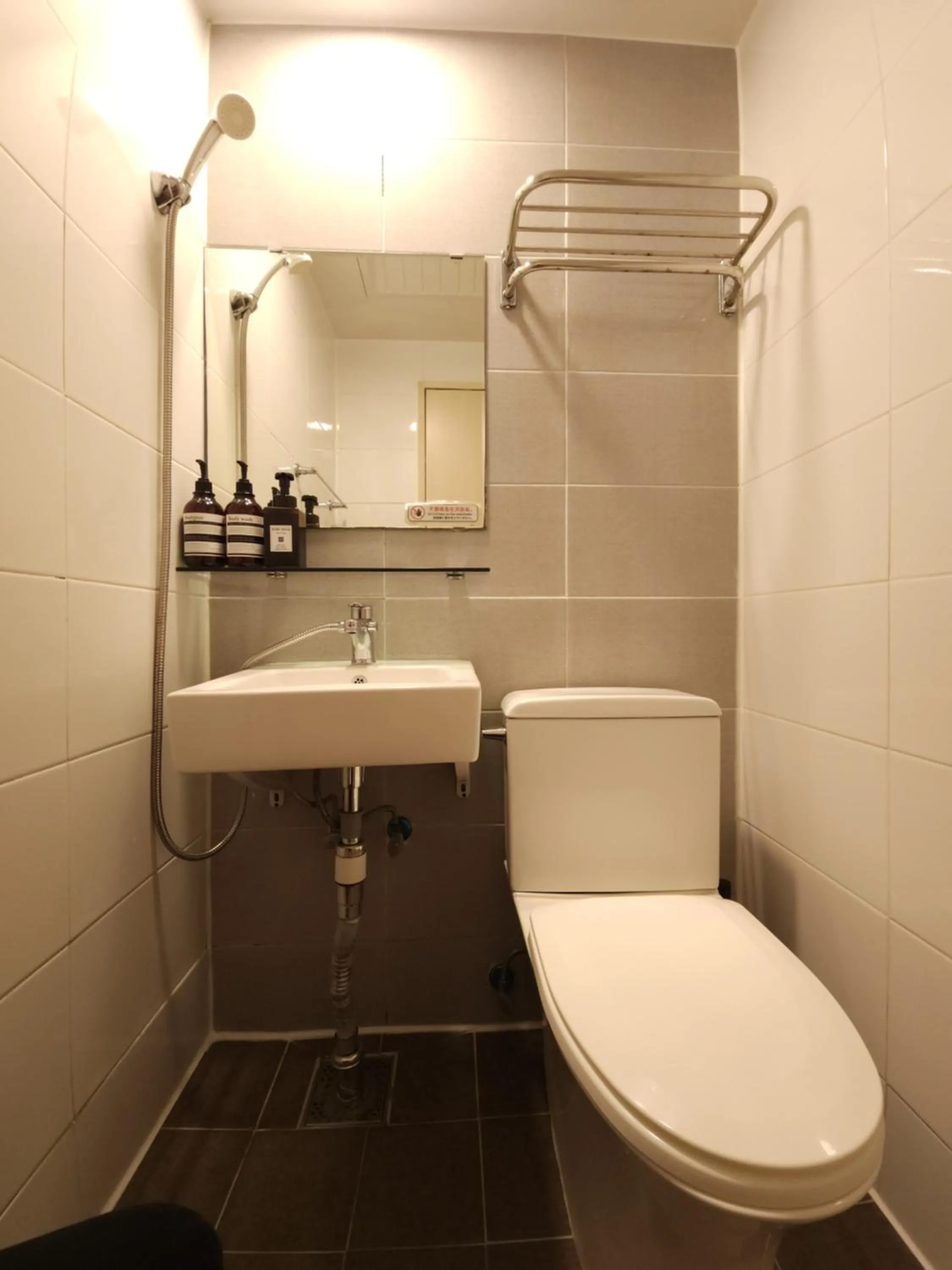 Bathroom in OYO Hostel Myeongdong 1