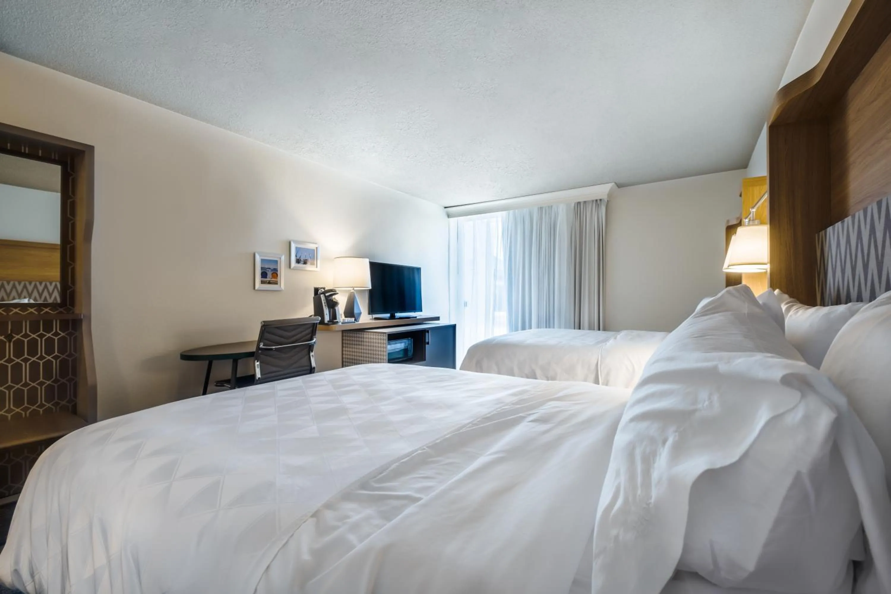 Bed in Holiday Inn Grand Haven-Spring Lake by IHG