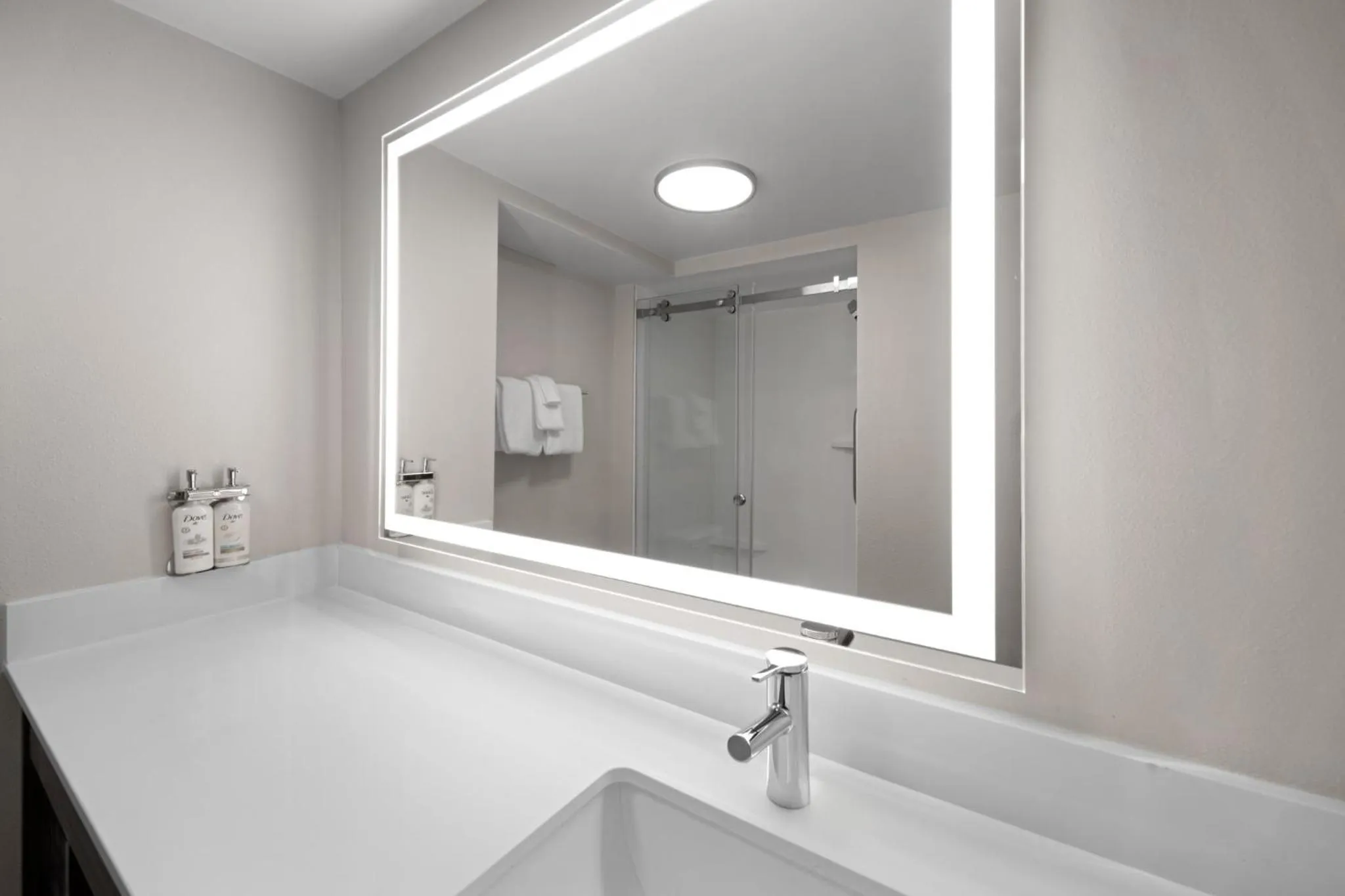 Photo of the whole room in Holiday Inn Express Greenville by IHG