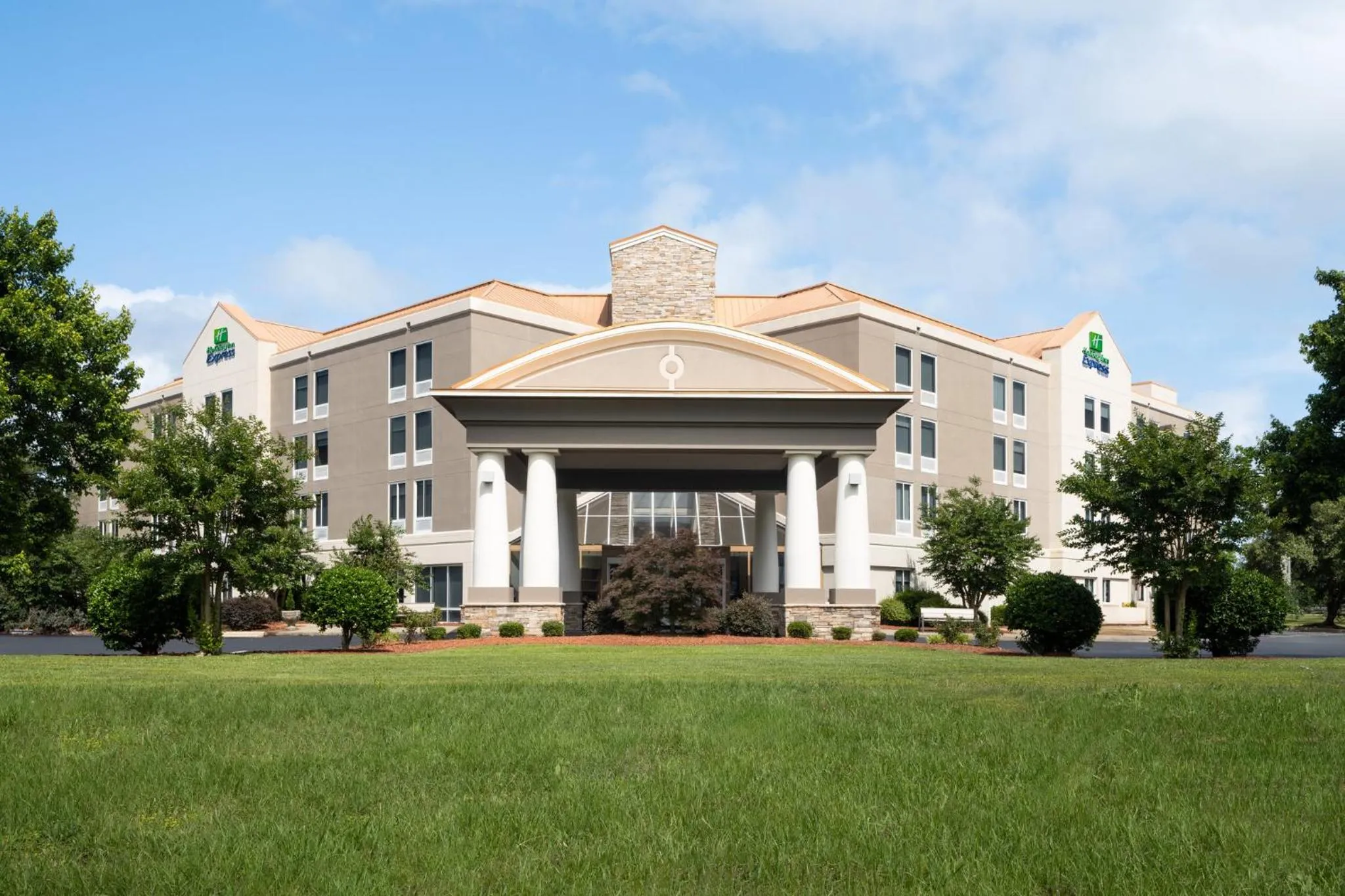 Property building in Holiday Inn Express Greenville by IHG