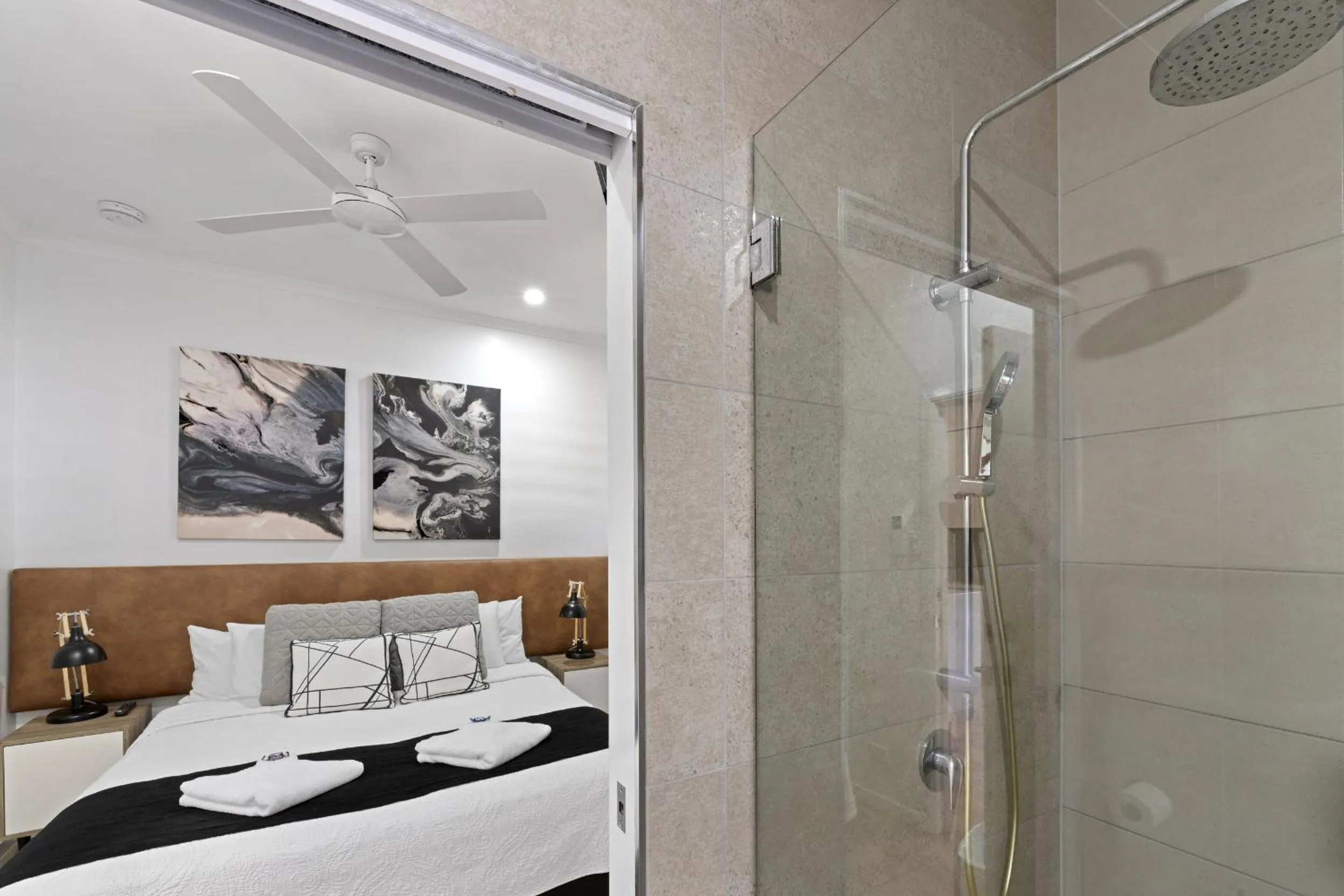 Bed in Blue Summit Hideaway