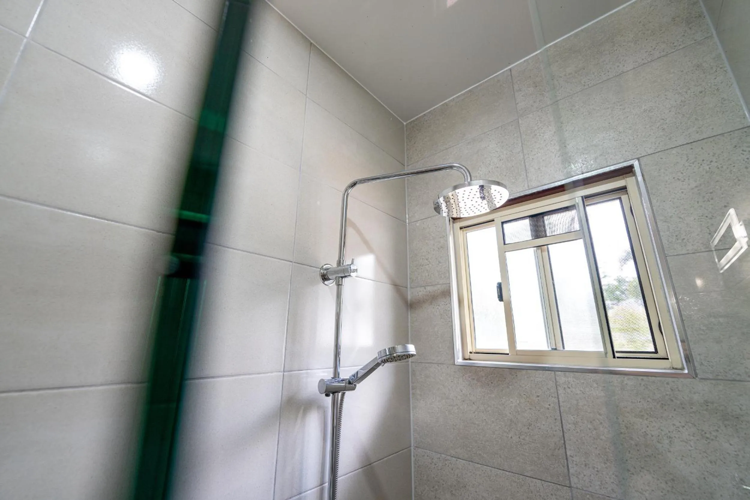 Shower in Blue Summit Hideaway