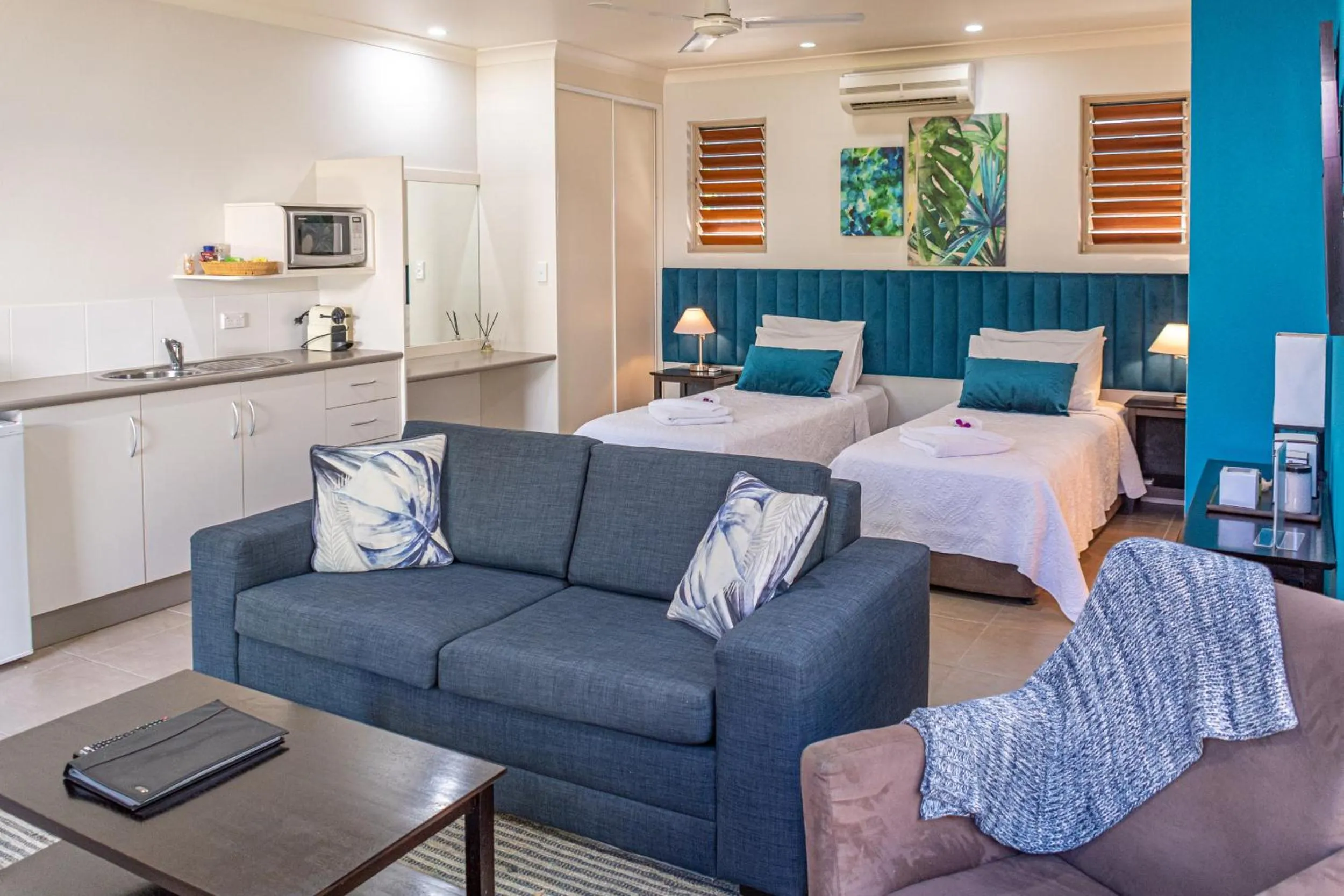 Bed in Blue Summit Hideaway